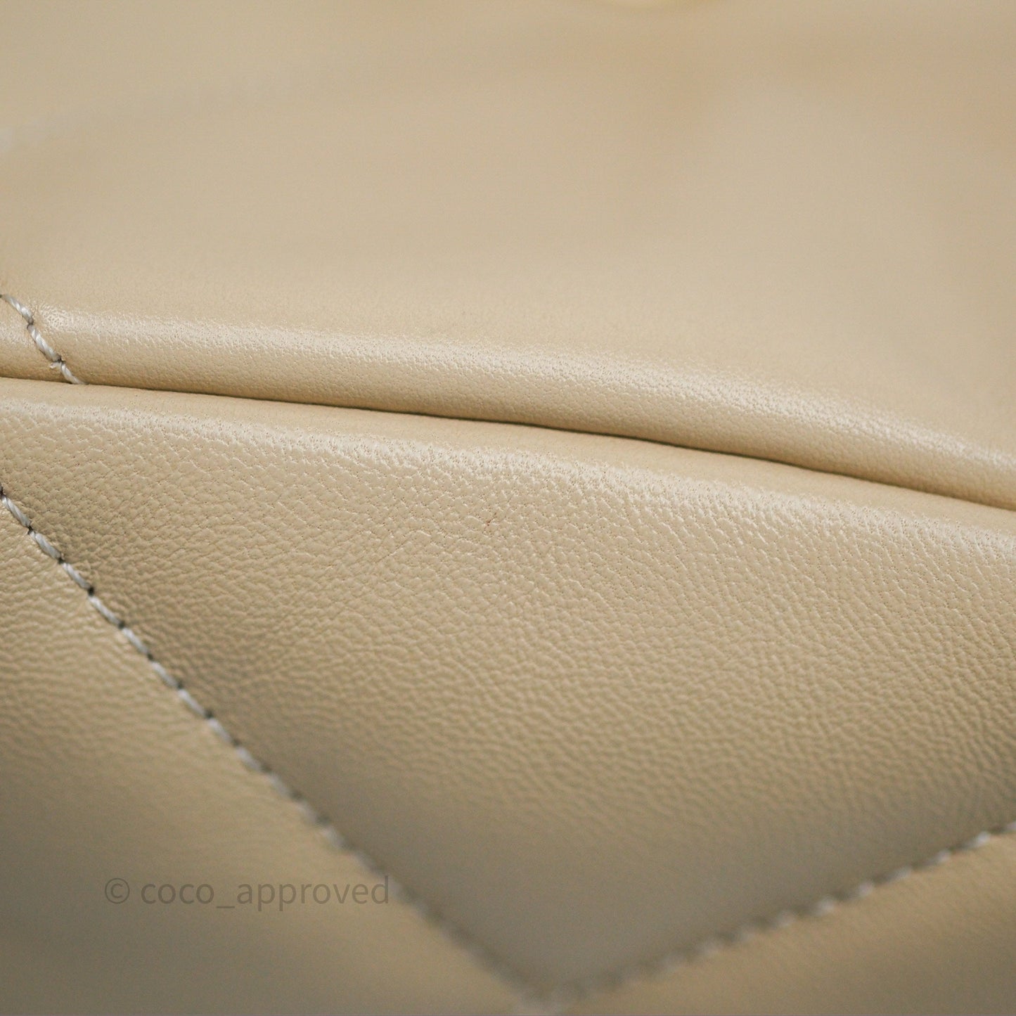 Chanel 19 Medium Beige Mixed Hardware
