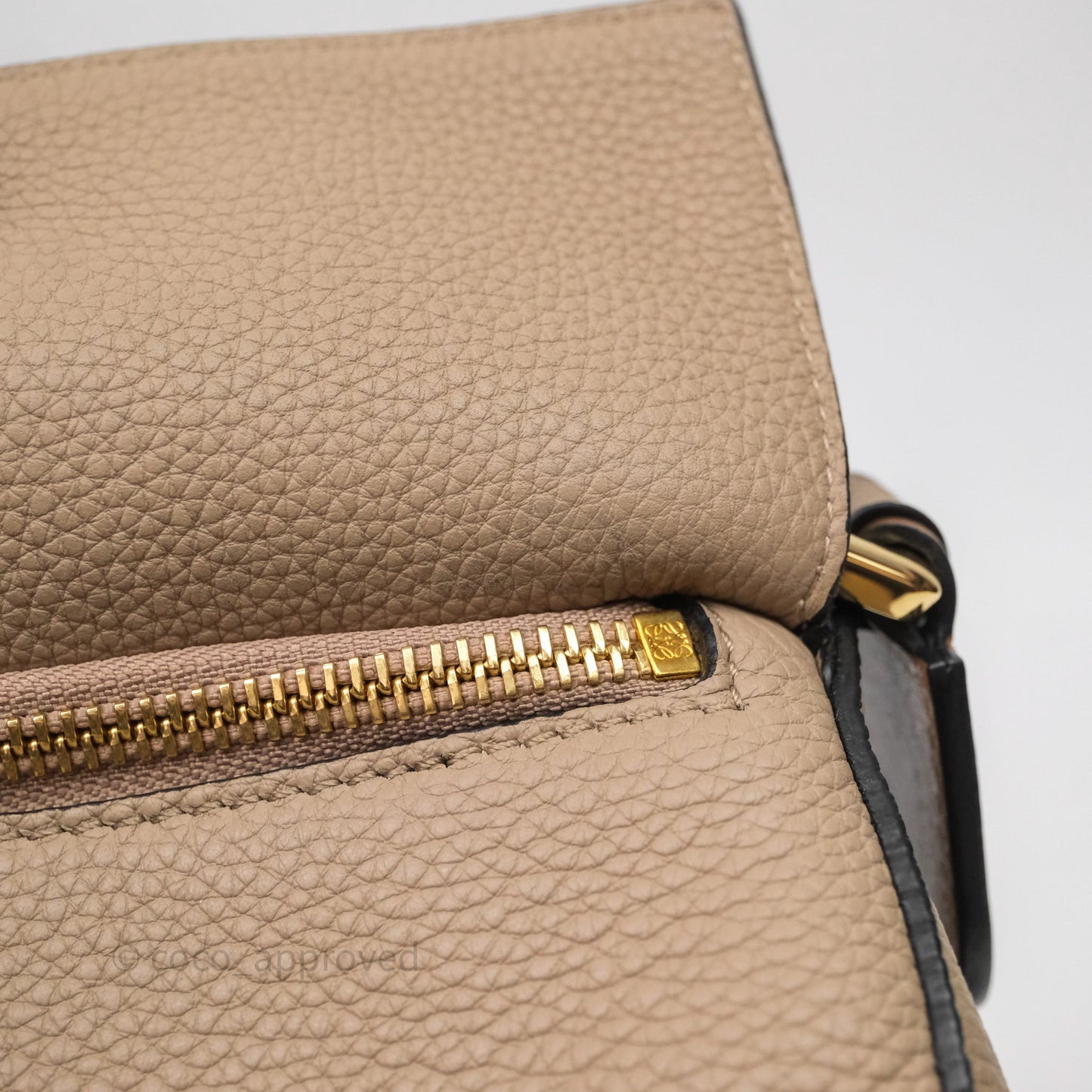 Loewe Medium Puzzle Bag Sand Mink Grained Calfskin