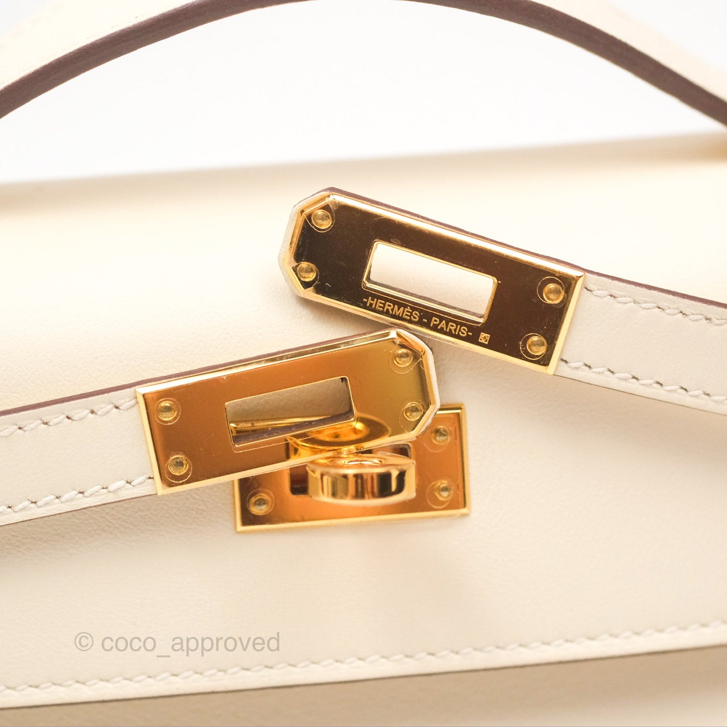 Hermès Kelly Mini Pochette Nata I2 Swift Gold Hardware