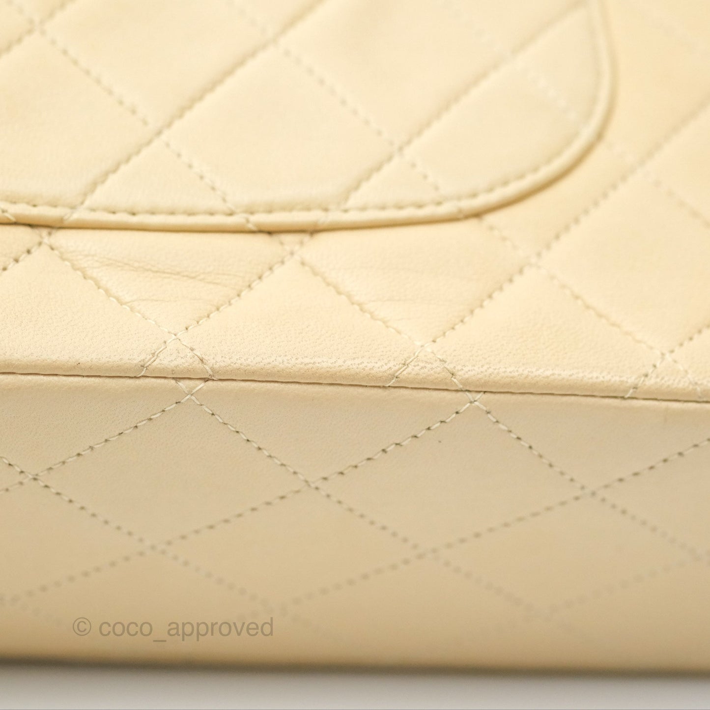 Chanel Vintage Medium Classic Flap Beige Lambskin 24K Gold Hardware