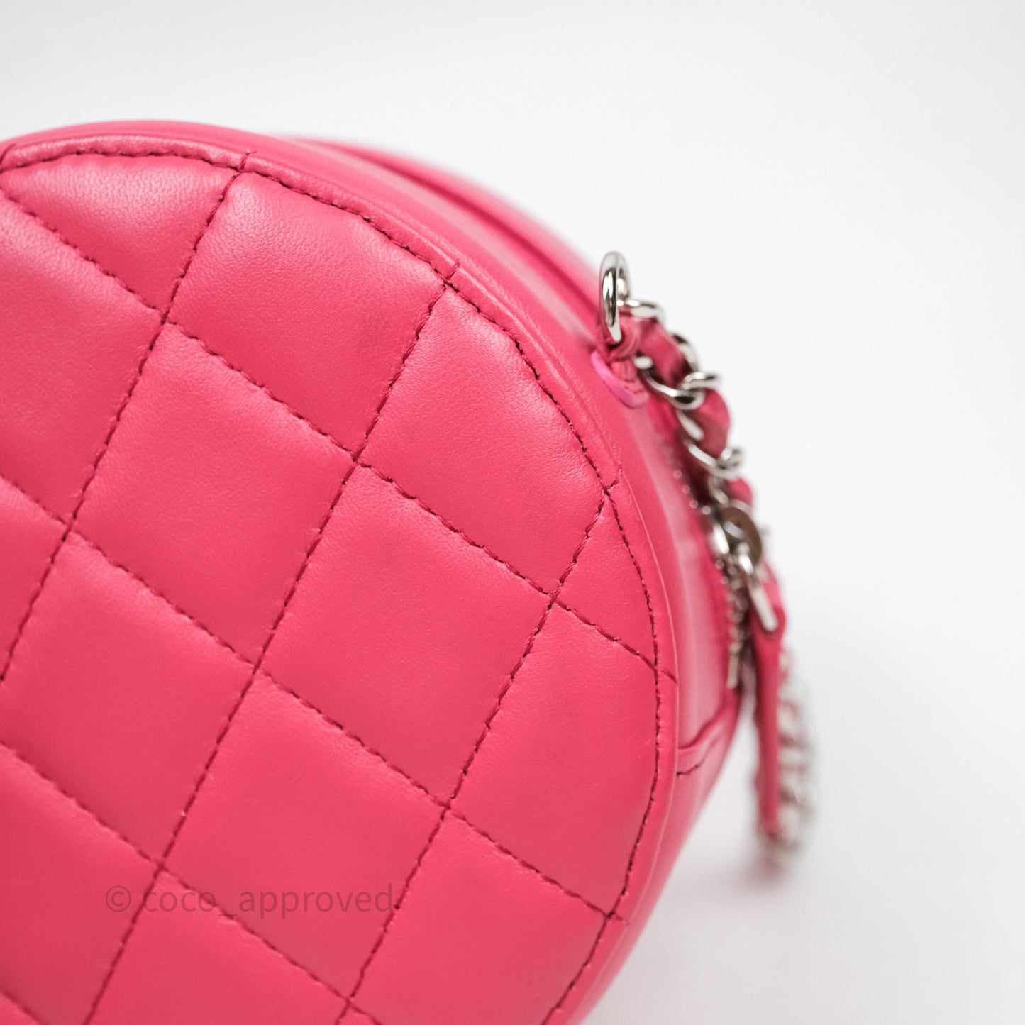 Chanel Quilted Round Clutch With Chain Dark Pink Lambskin Gold Hardware