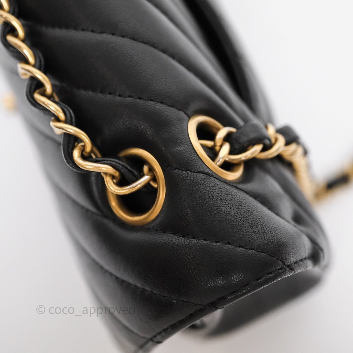 Chanel Classic Medium Flap Chevron Black Lambskin Aged Gold Hardware
