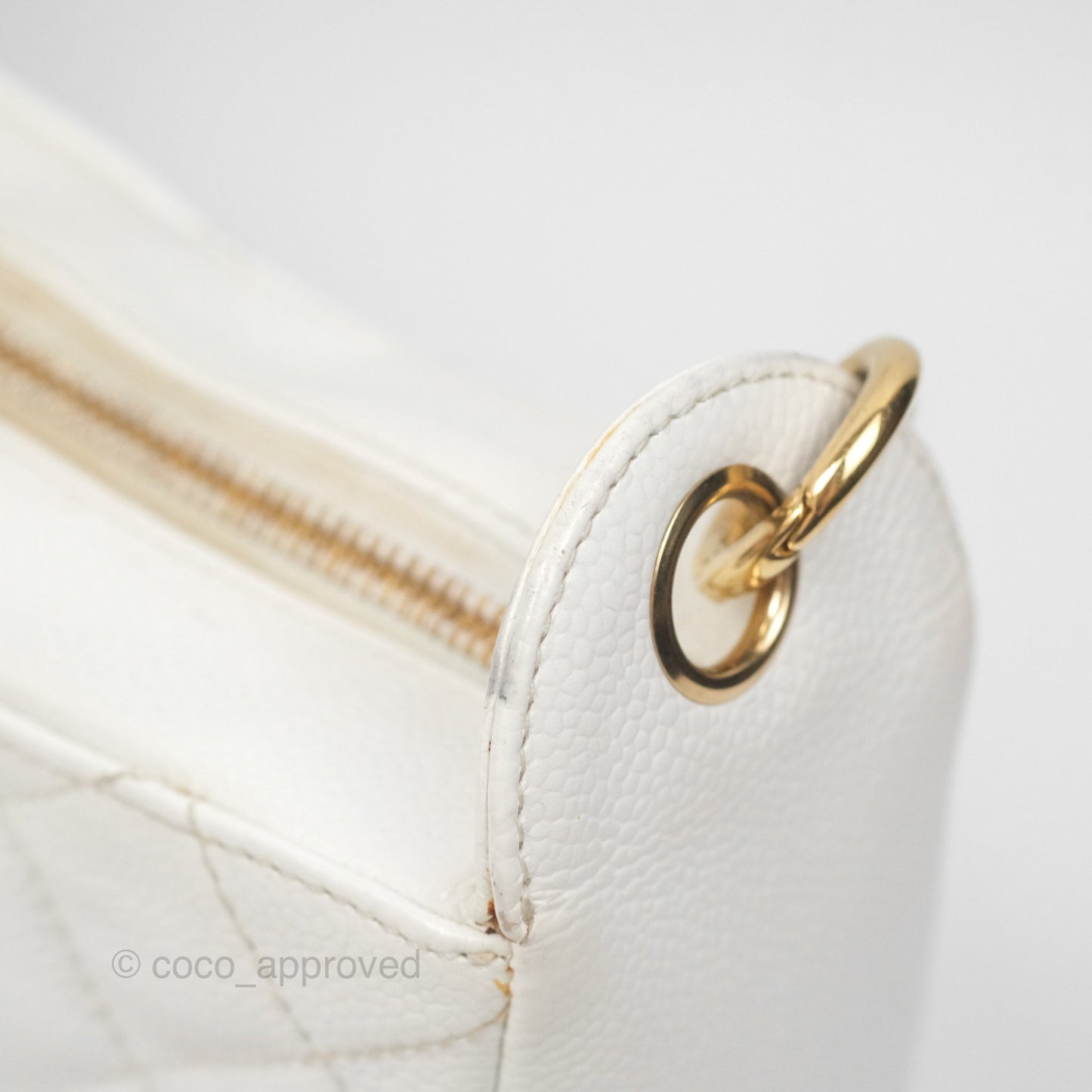 Chanel Vintage CC Quilted Shoulder Bag White Caviar Gold Hardware