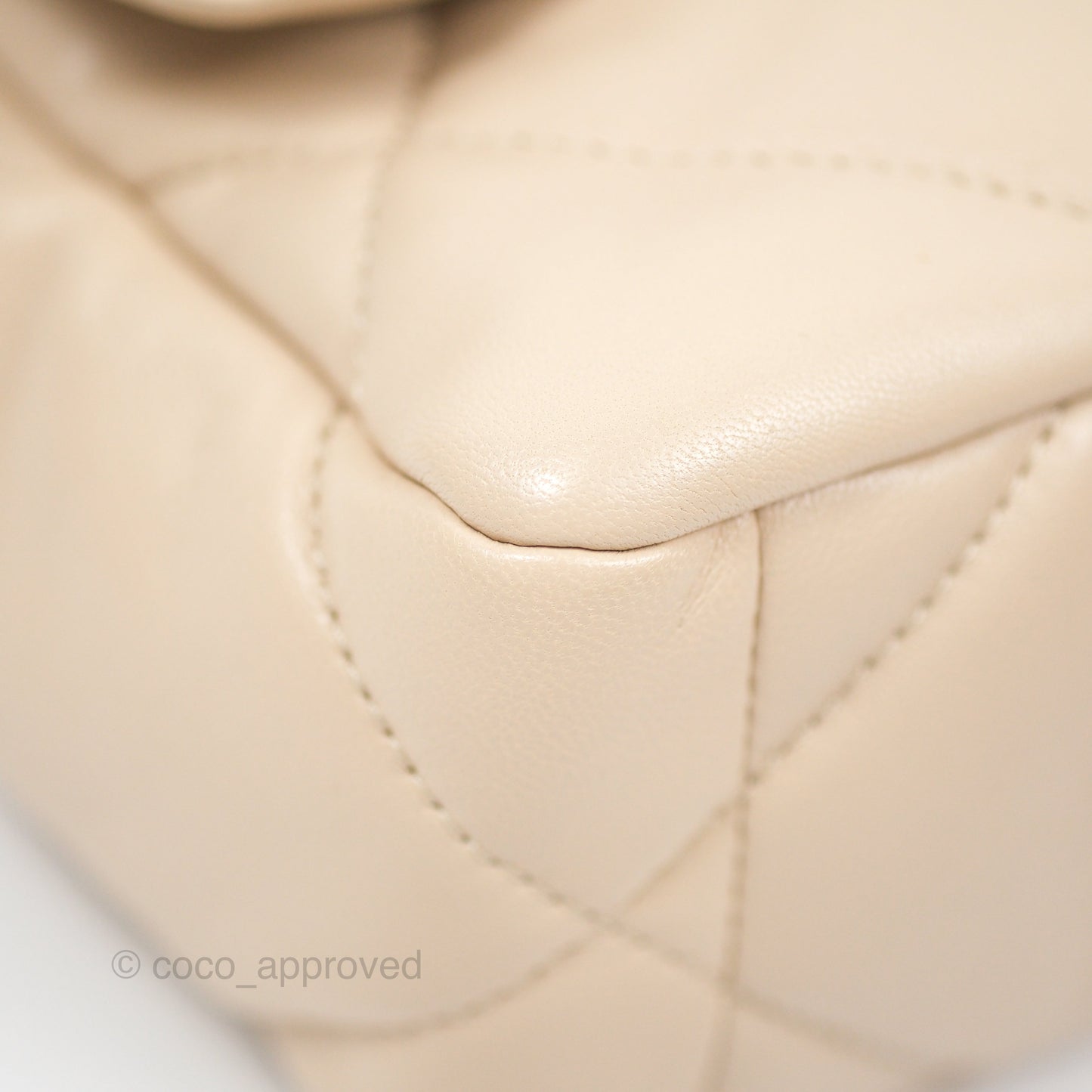Chanel 19 Small Beige Lambskin Mixed Hardware