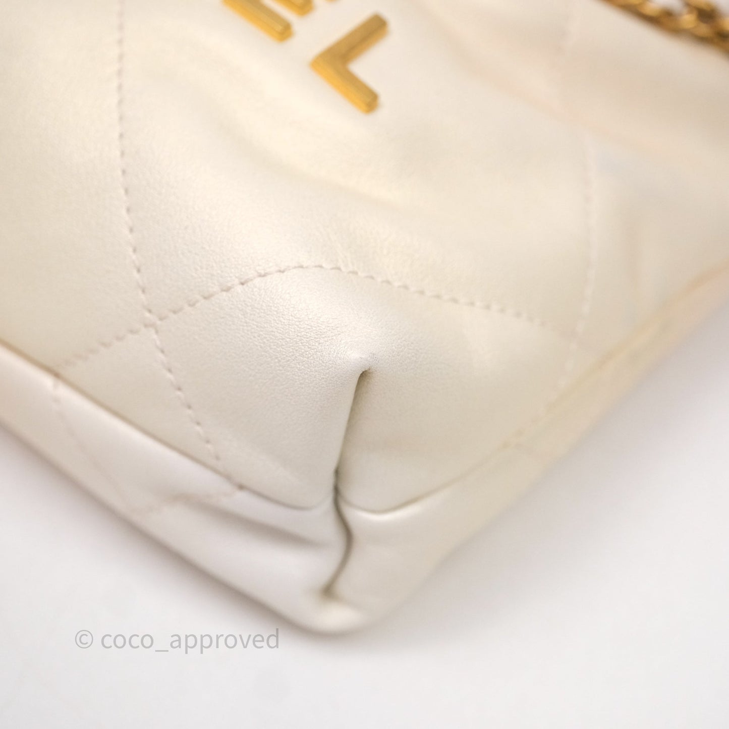 Chanel 22 Mini Bag Iridescent Light Pearly Calfskin Aged Gold Hardware