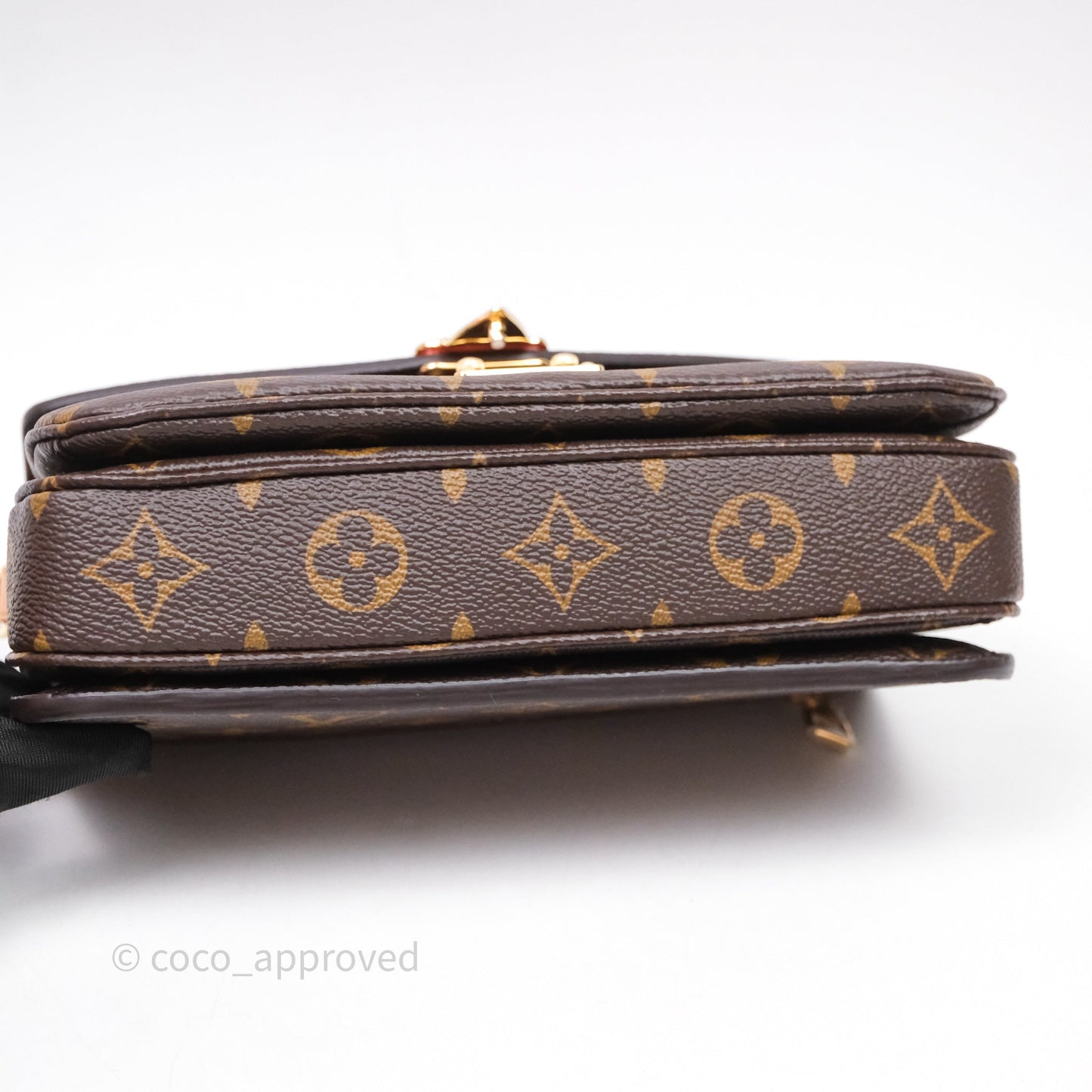 Louis Vuitton Pochette Métis East West Monogram Canvas