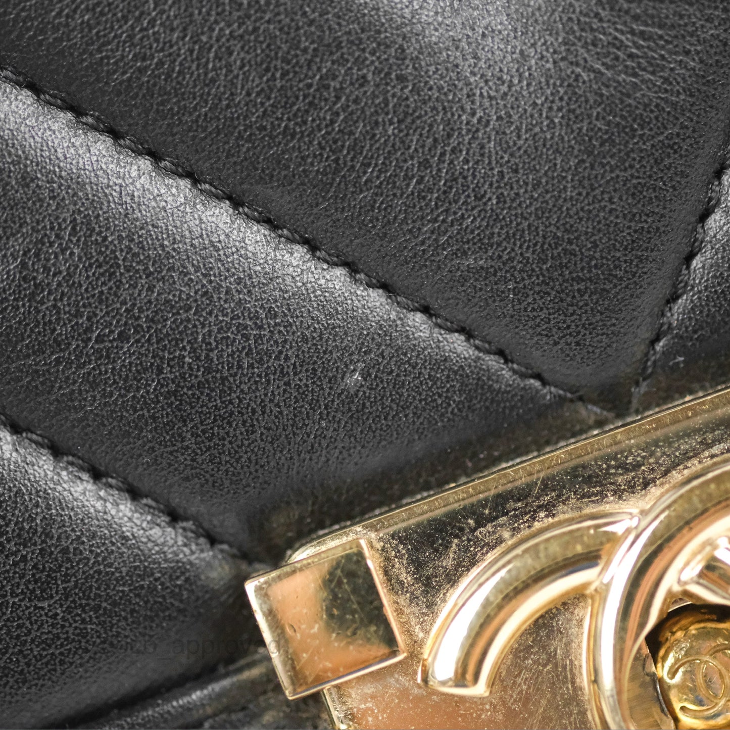 Chanel Medium Boy Chevron Black Calfskin Gold Hardware