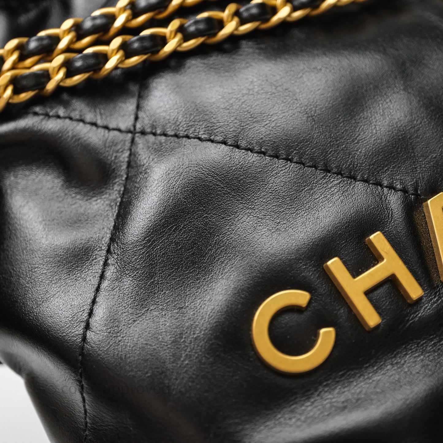 Chanel 22 Mini Bag Black Shiny Crumpled Calfskin Aged Gold Hardware