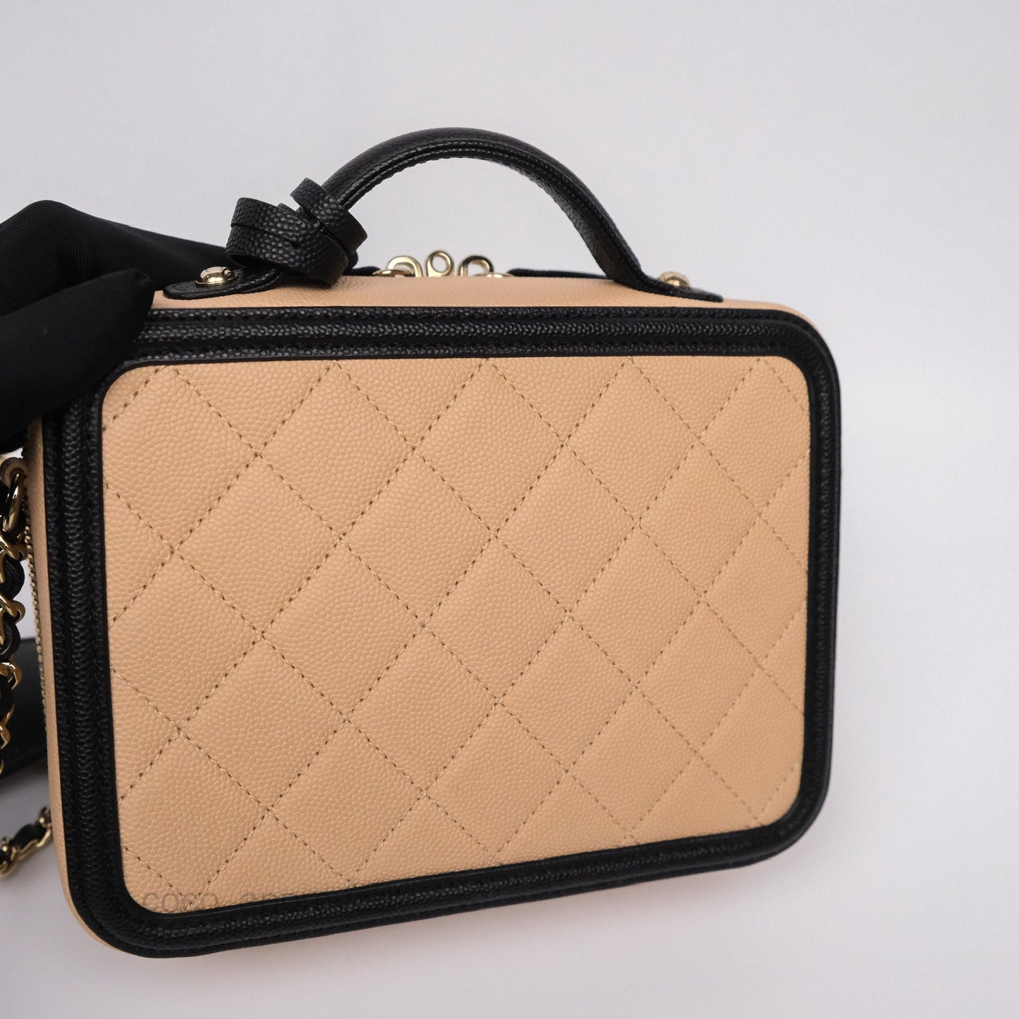 Chanel Quilted Small CC Filigree Vanity Case Black Beige Caviar Gold Hardware
