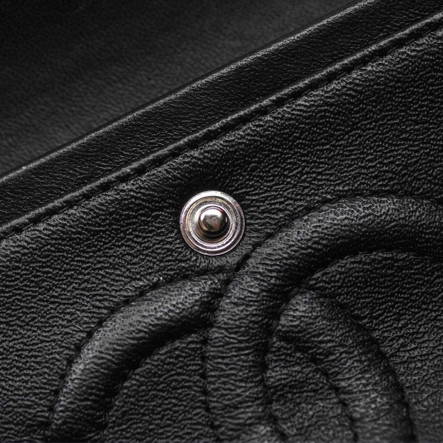 Chanel Classic M/L Medium Flap Chevron Black Lambskin So Black Hardware