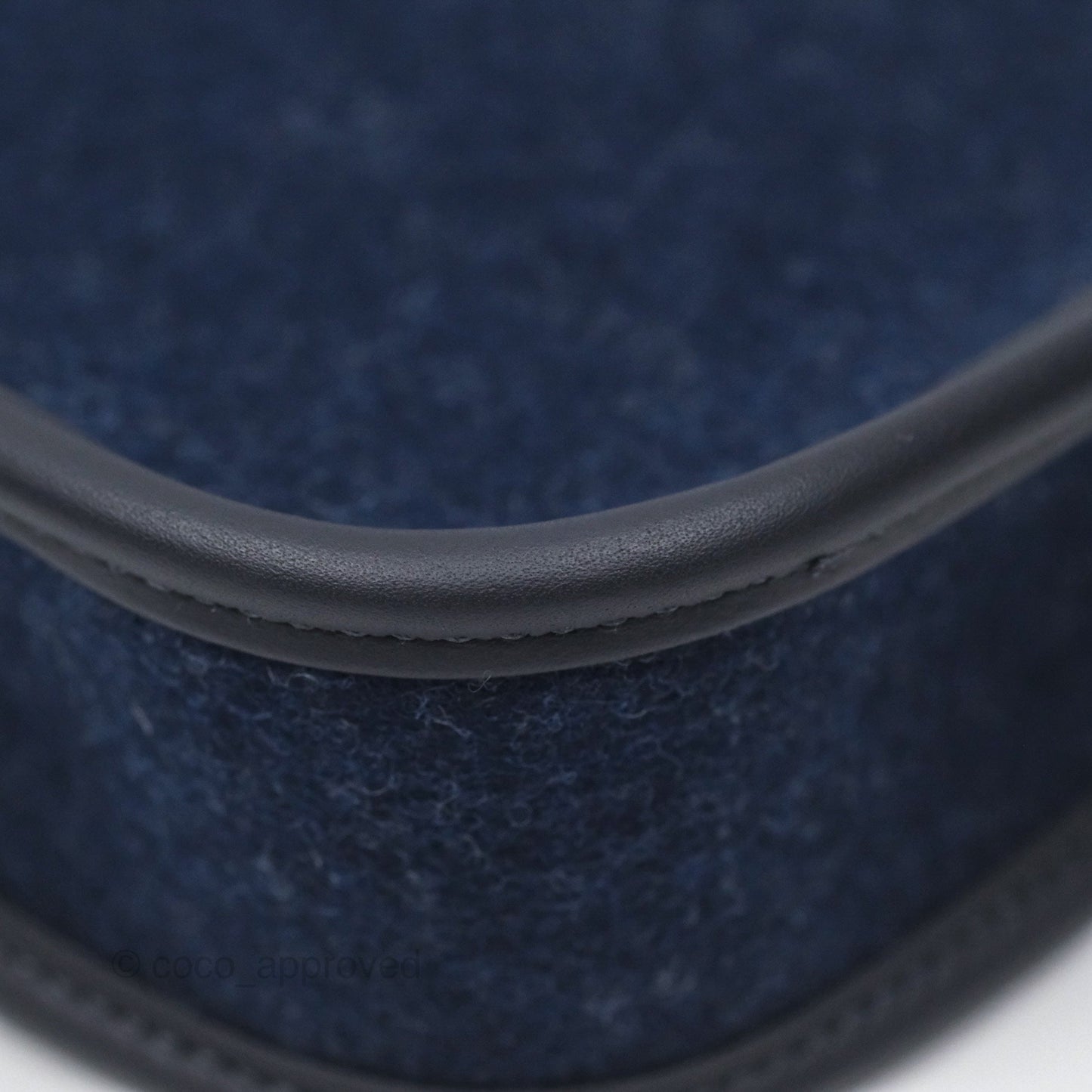Hermès Mini Evelyne 16 Wooly Bleu Nuit 2Z / Swift Noir 89 Gold Hardware