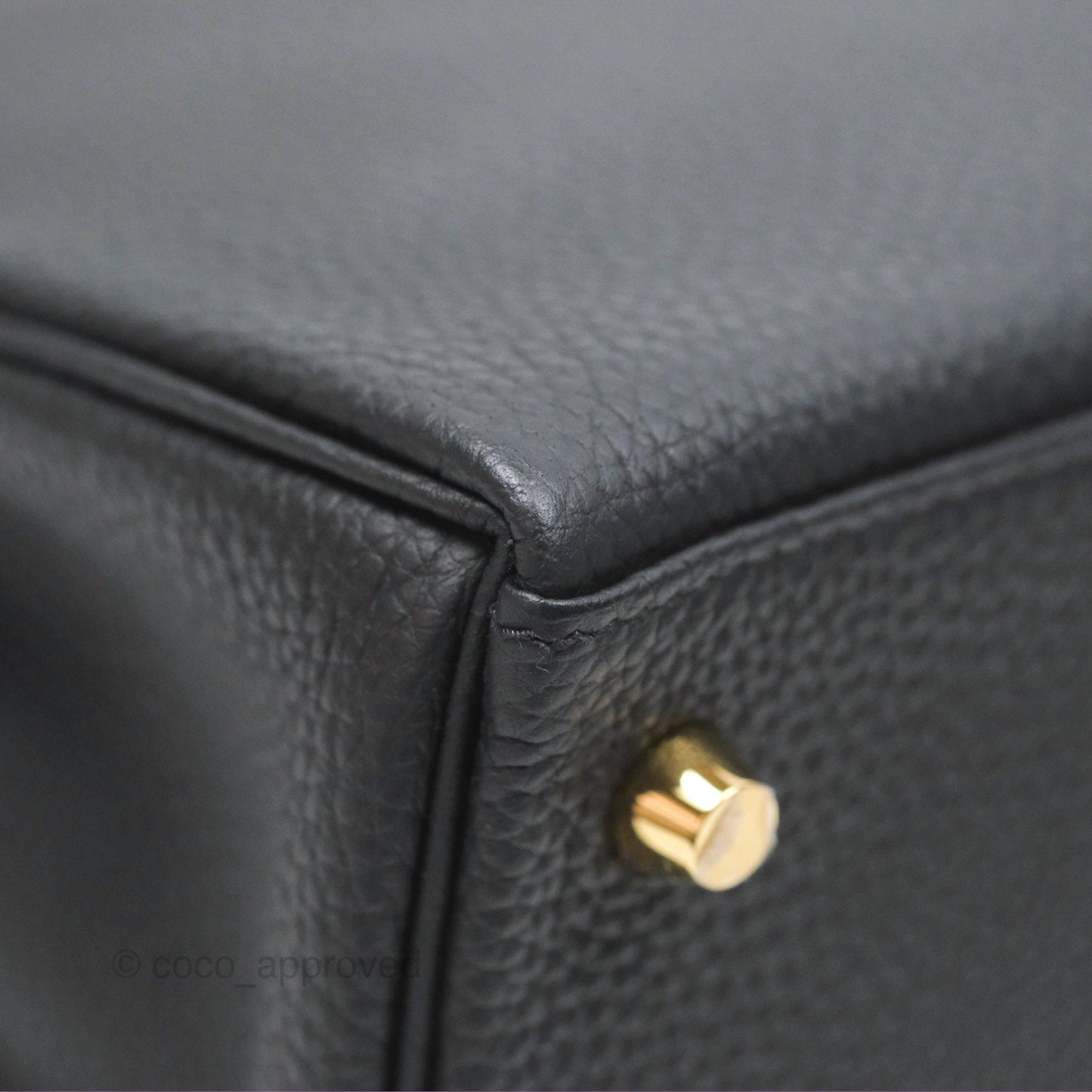 Hermès Retourne Kelly 28 Black Noir 89 Togo Gold Hardware