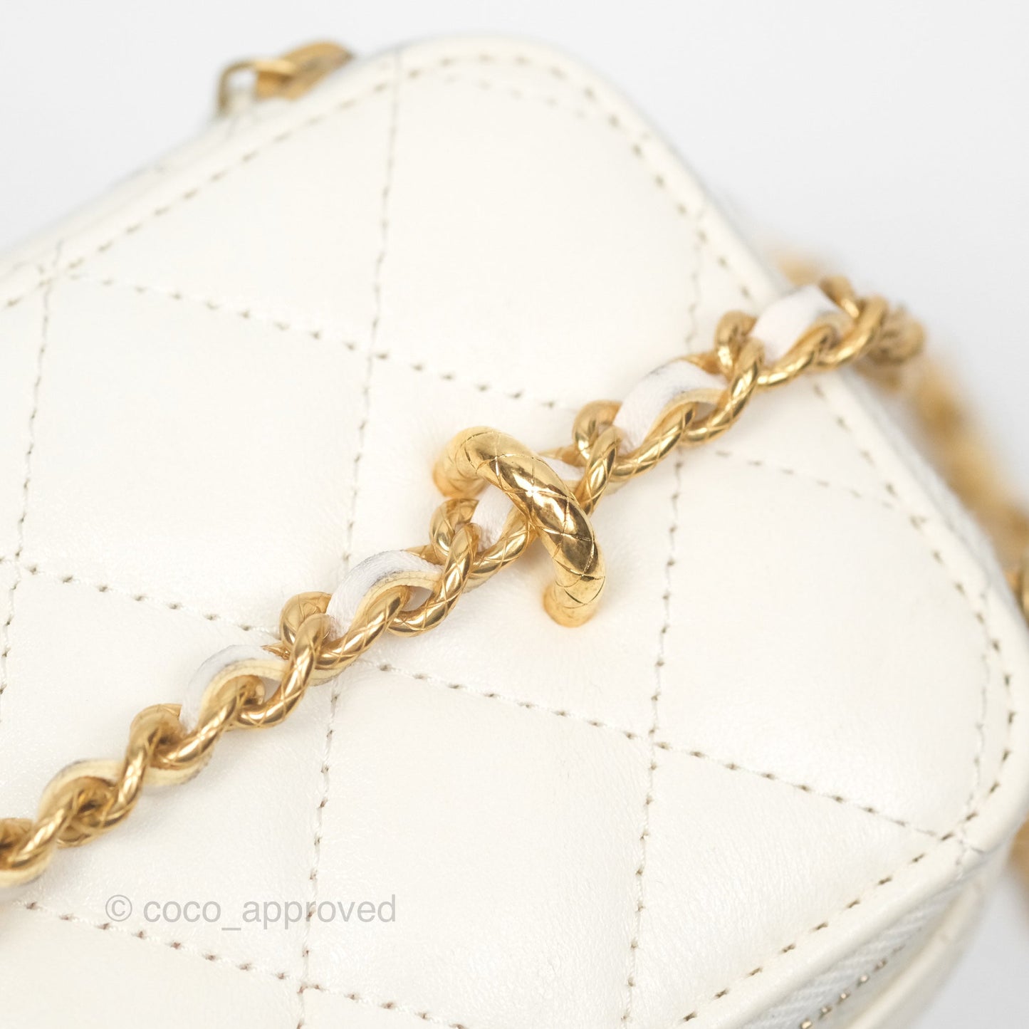 Chanel Vanity with Double Chain White Shiny Lambskin 23C