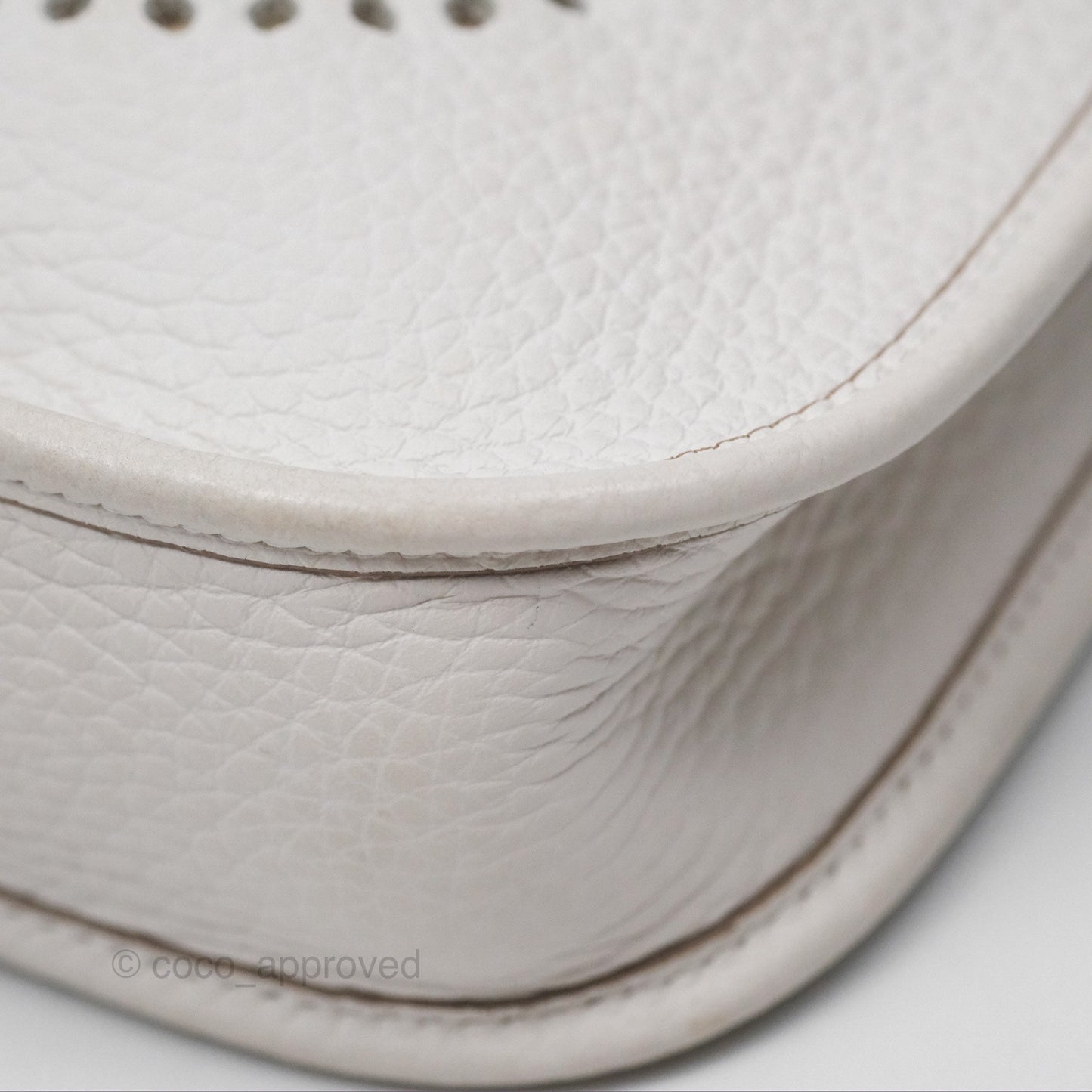 Hermès Mini Evelyne 16 Gris Pale M4 Clemence Gold Hardware