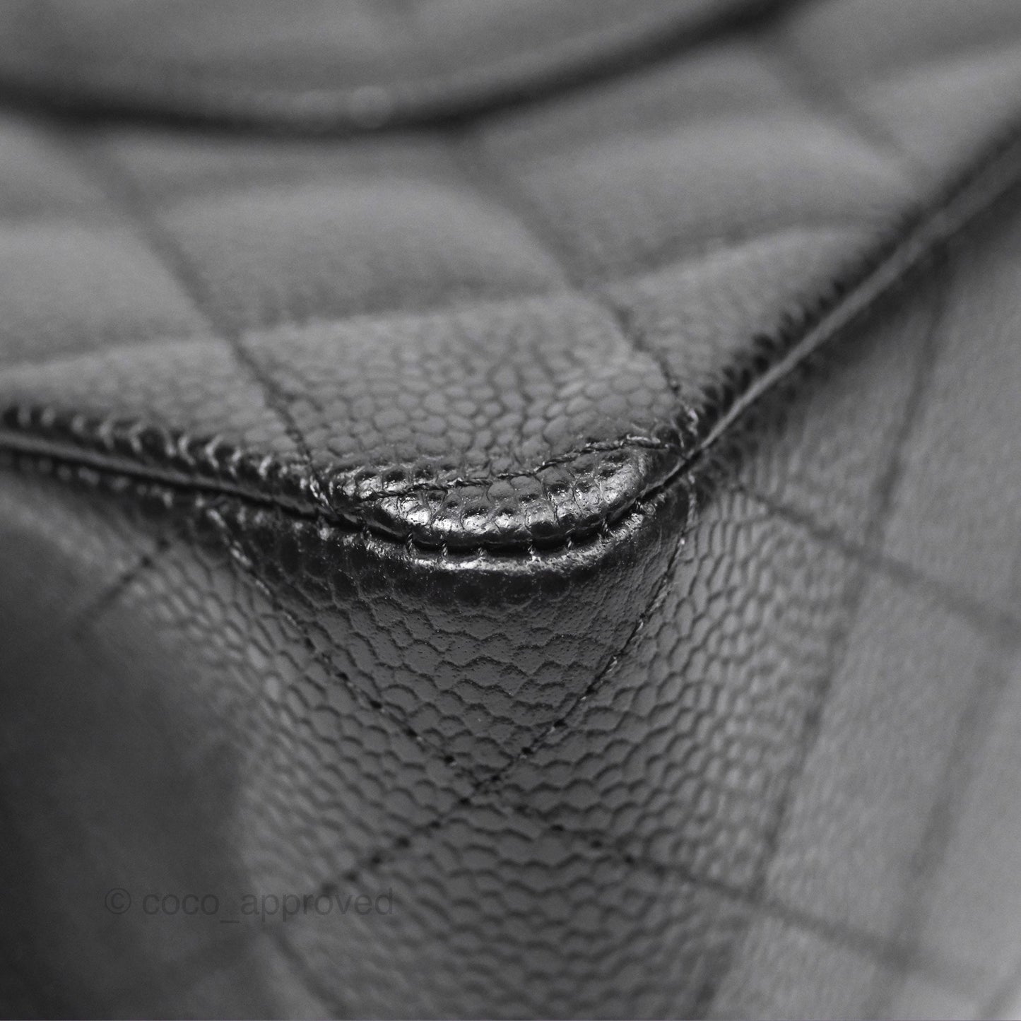 Chanel Classic M/L Medium Flap Quilted Black Caviar Gold Hardware