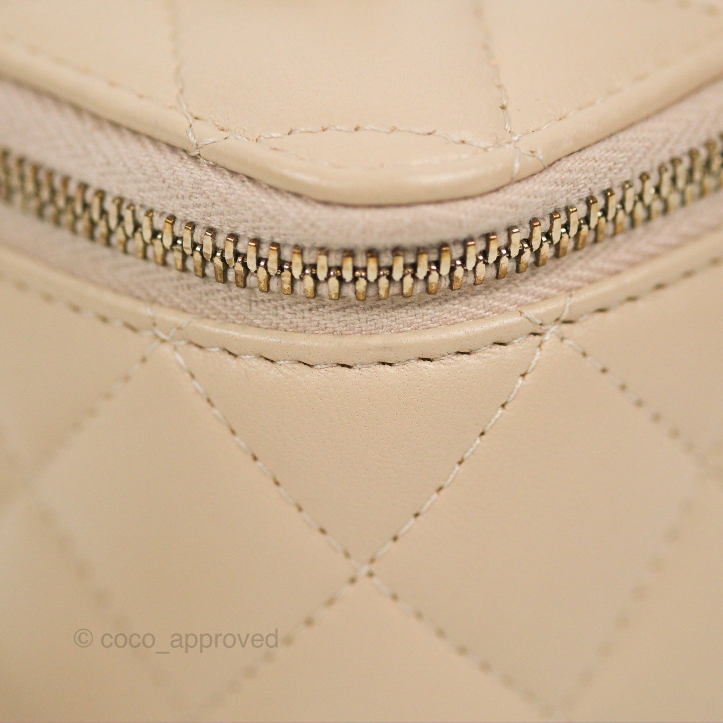 Chanel Vanity Rectangular Top Handle Ecru/Beige Lambskin Gold Hardware 23P