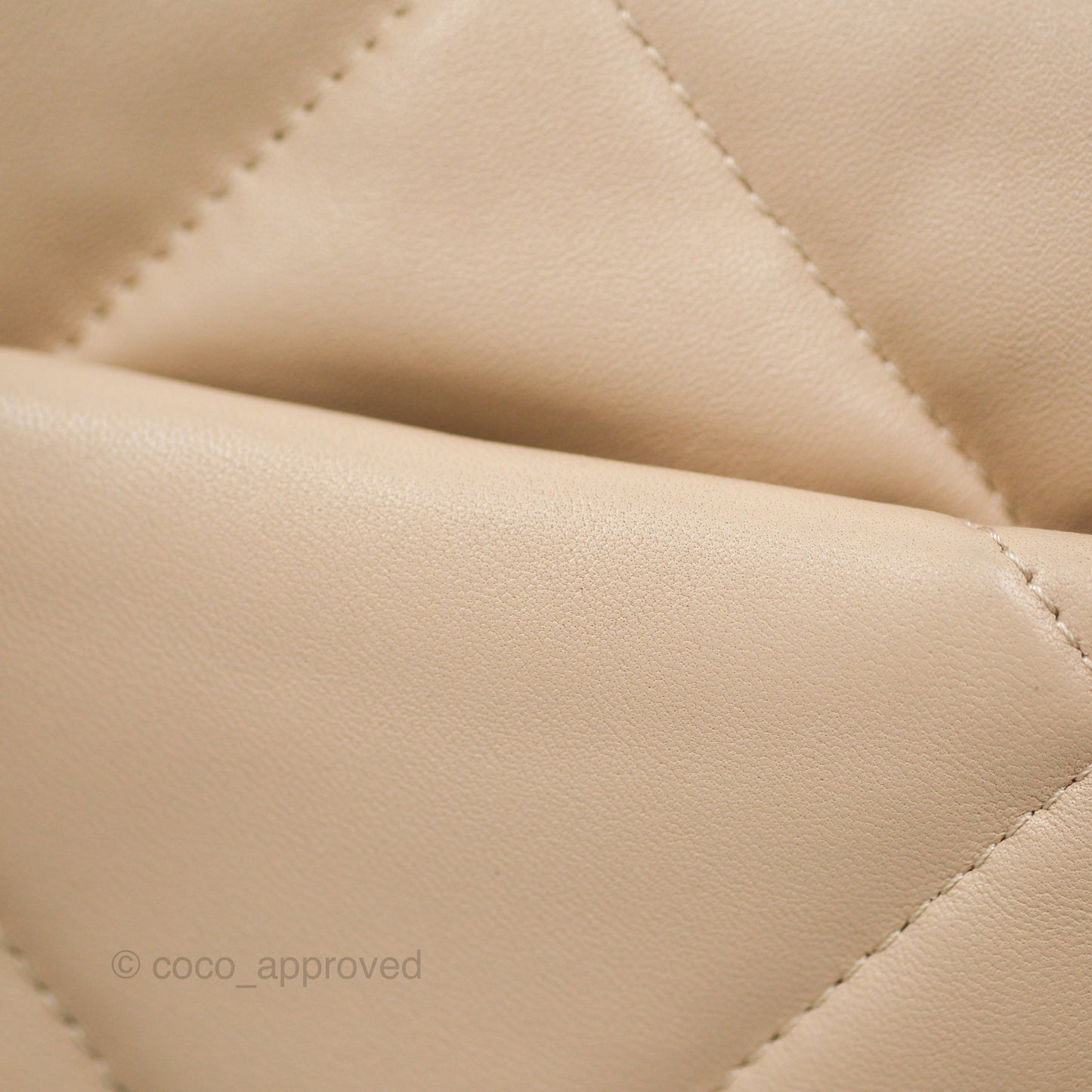 Chanel 19 Small Beige Lambskin Mixed Hardware