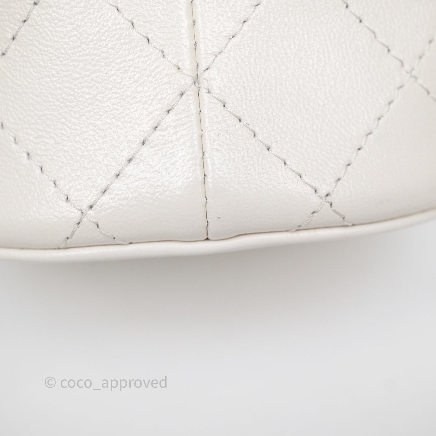 Chanel Mini Bucket Bag White Shiny Lambskin Aged Gold Hardware 25C