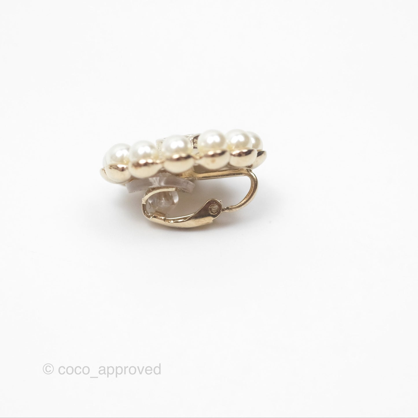 Chanel CC Pearl Round Ear Clips Gold Tone 20S