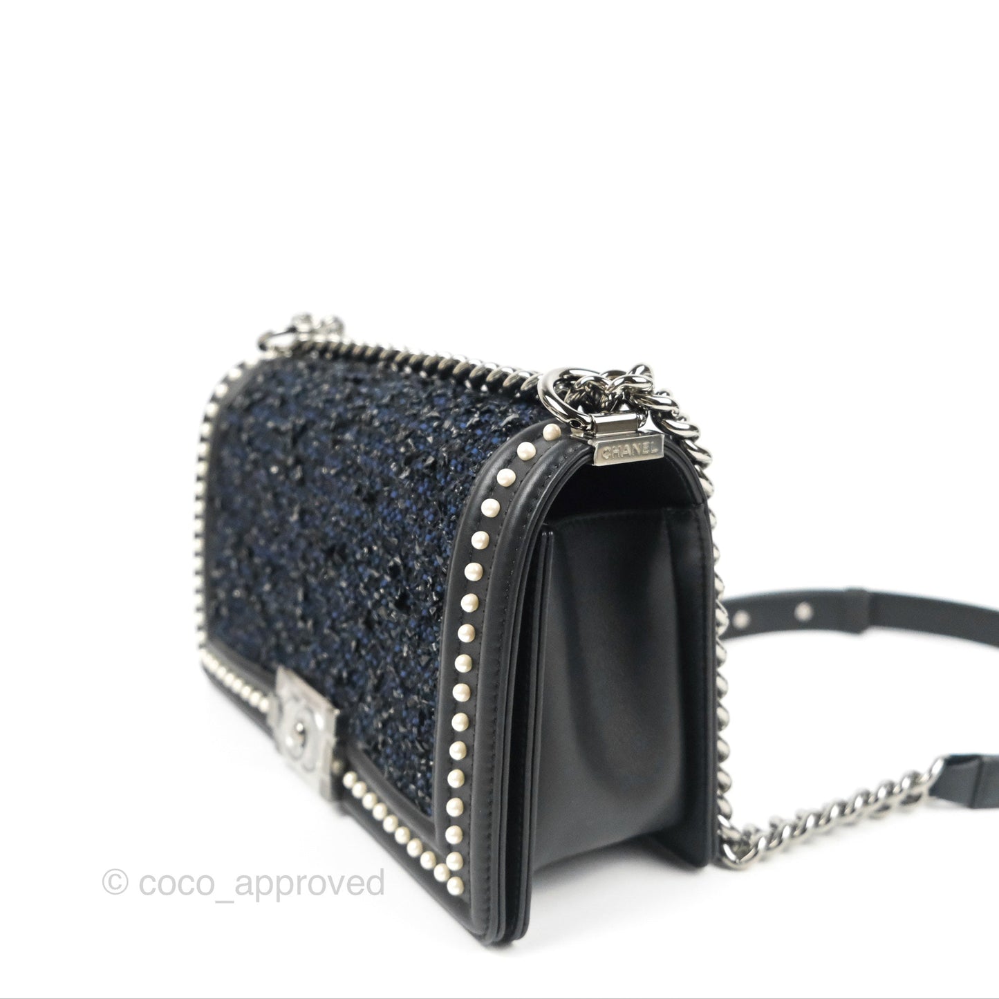 Chanel Medium Pearl Around Boy Black/Navy Tweed Gun Metal Hardware