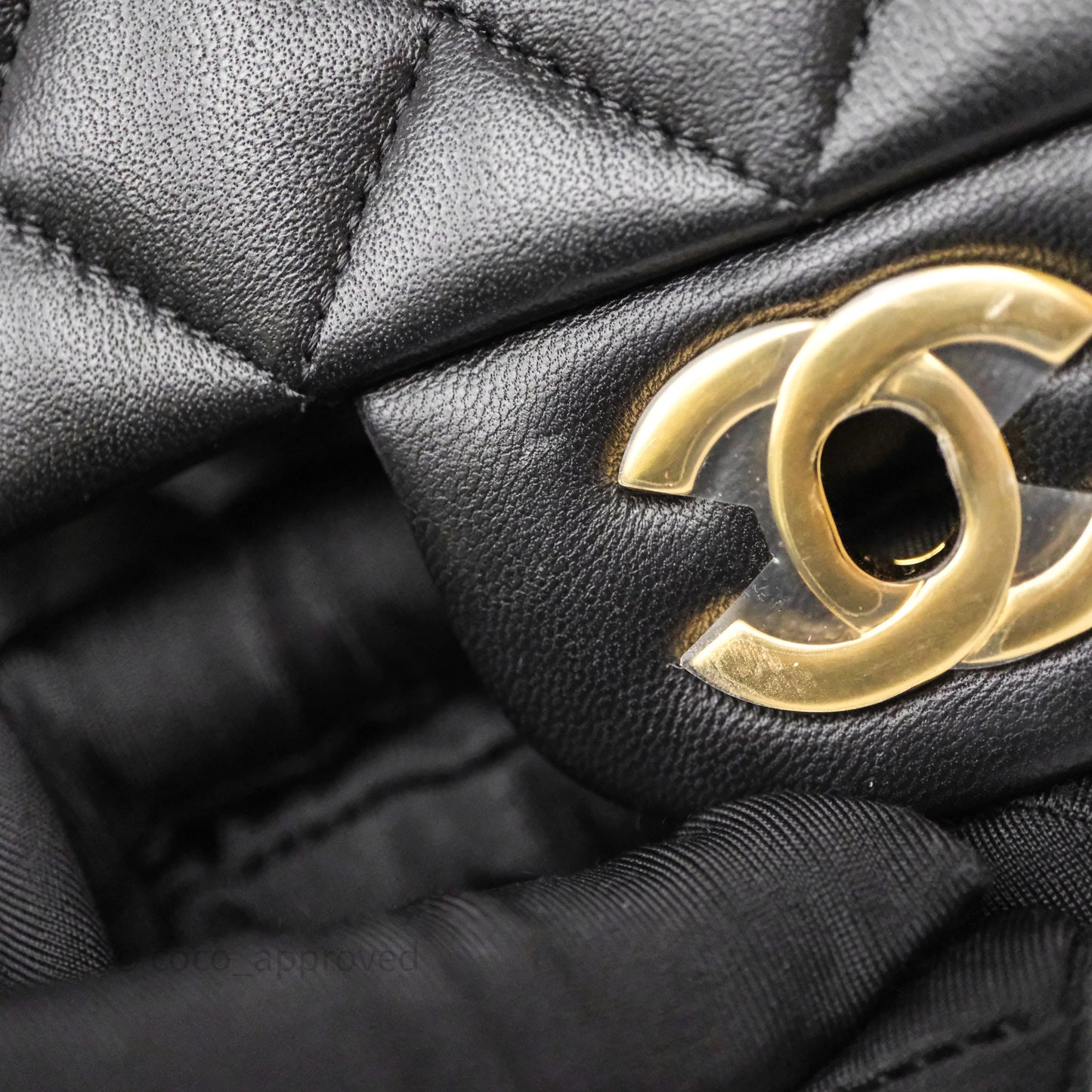 Chanel Classic M/L Medium Flap Quilted Black Lambskin Gold Hardware