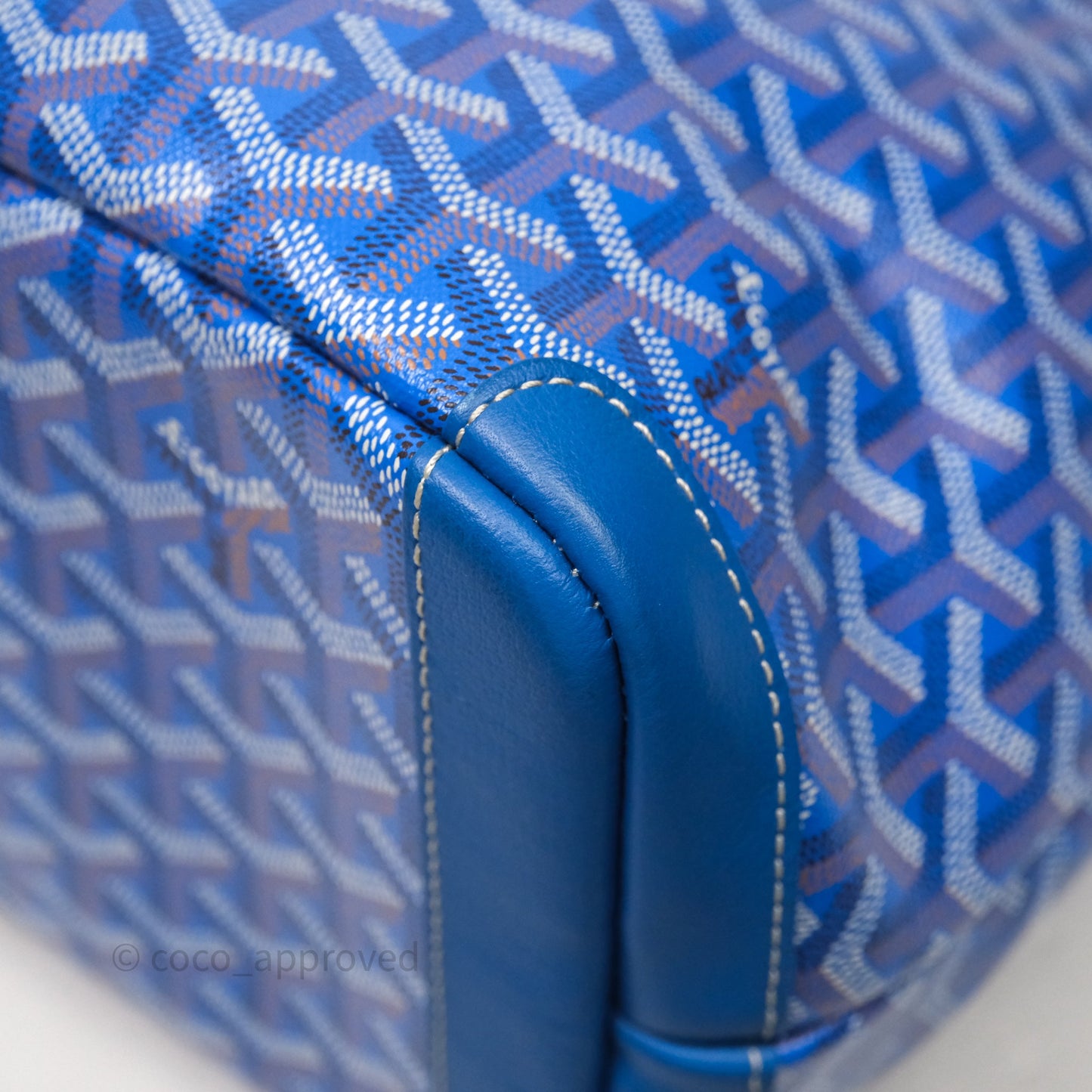 Goyard St Artois Tote MM ⁣⁣⁣⁣⁣⁣⁣⁣⁣⁣⁣⁣⁣⁣⁣⁣⁣⁣⁣⁣Blue Canvas
