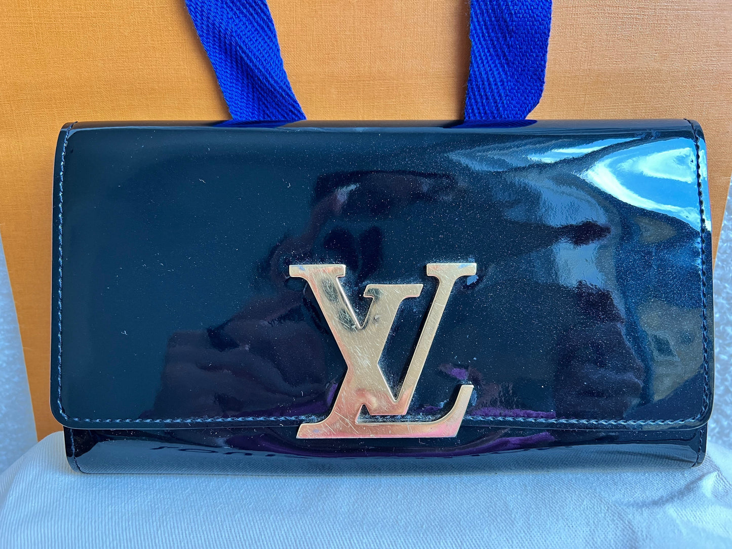 Louis Vuitton Louise Wallet in Black Vernis Patent Leather