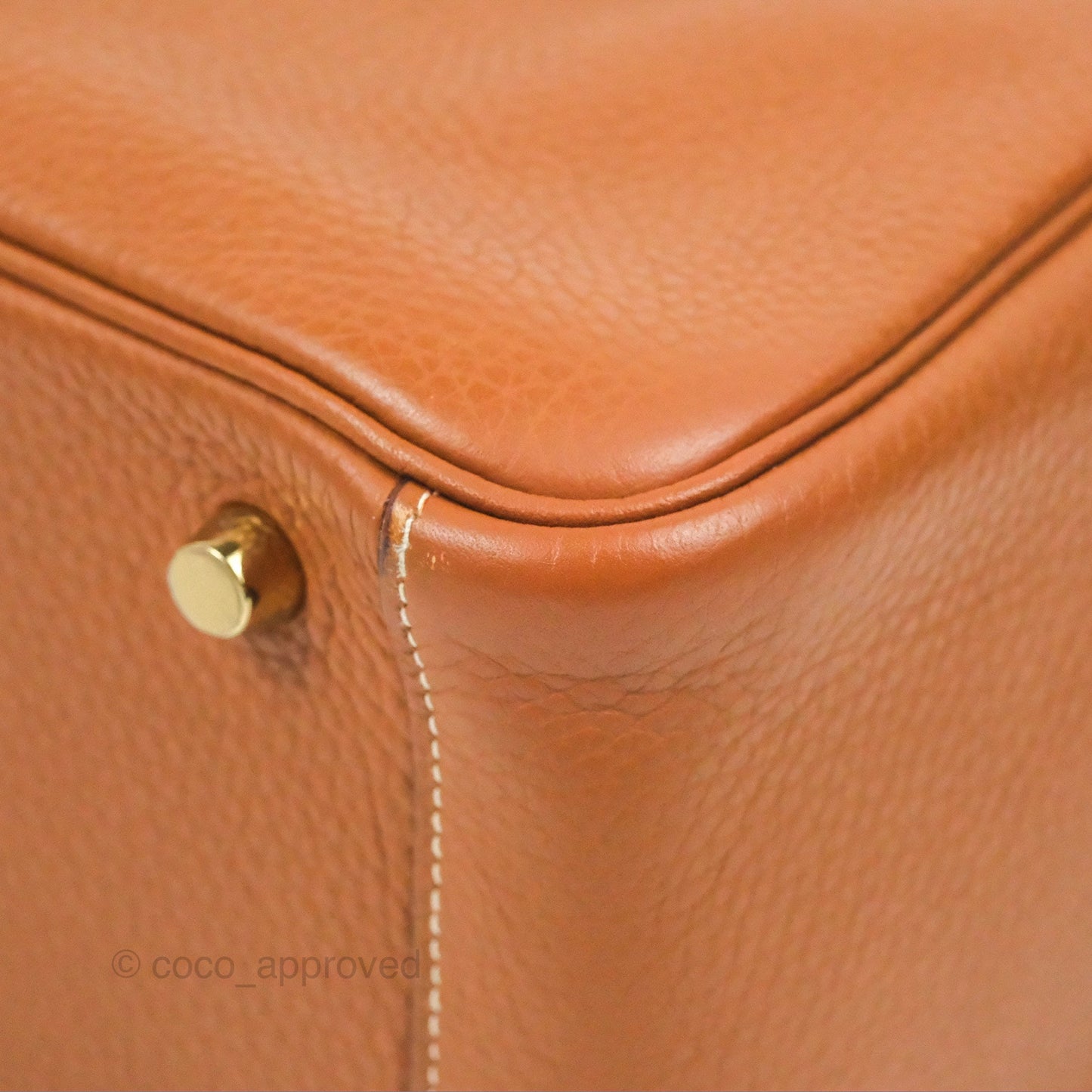 Hermès Lindy 26 Gold Taurillon Clemence Gold Hardware