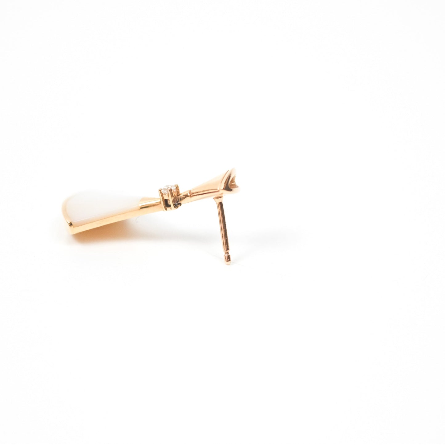 Bvlgari Divas' Dream 18K Rose Gold Mother of Pearl Diamond Earrings