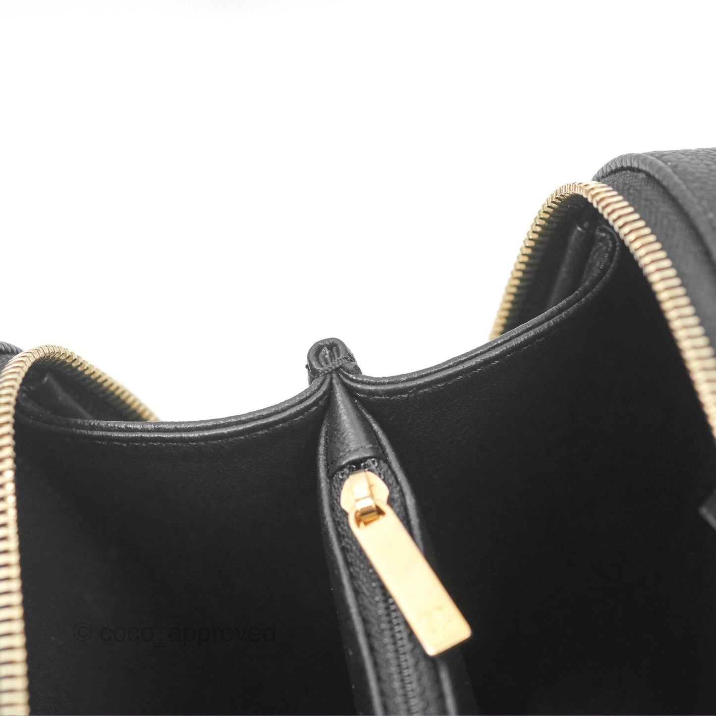 Chanel Quilted Medium CC Filigree Vanity Case Black Caviar Aged Gold Hardware