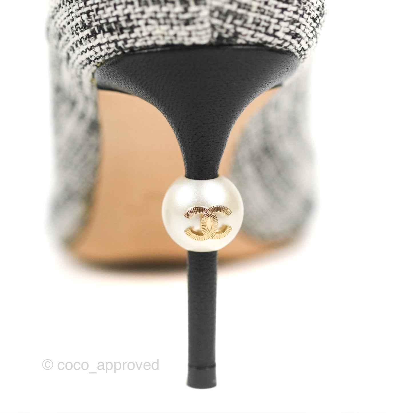 Chanel Classic Tweed And Black Calfskin Heels Size 38.5