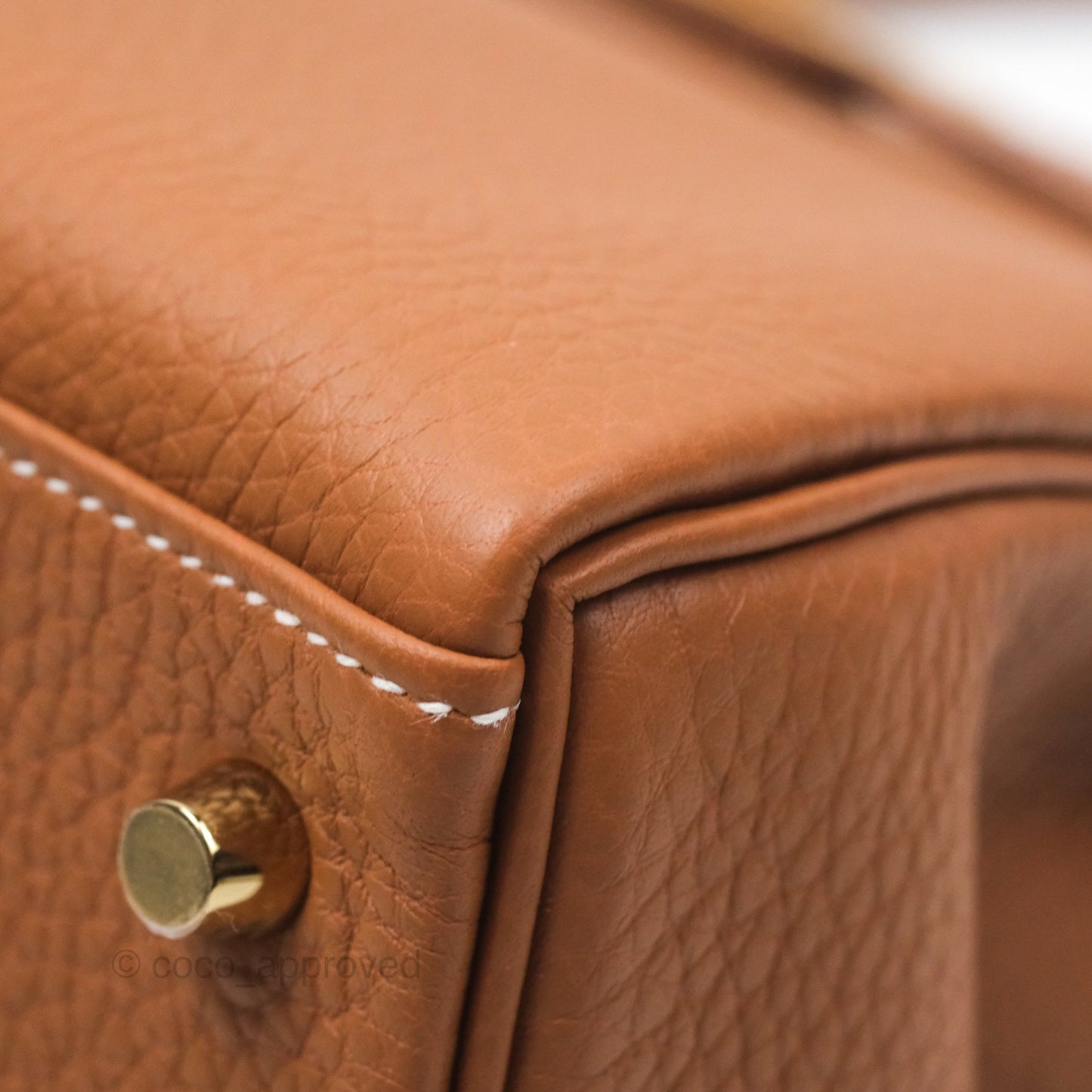 Hermès Kelly 28 Retourne Gold 37 Togo Gold Hardware