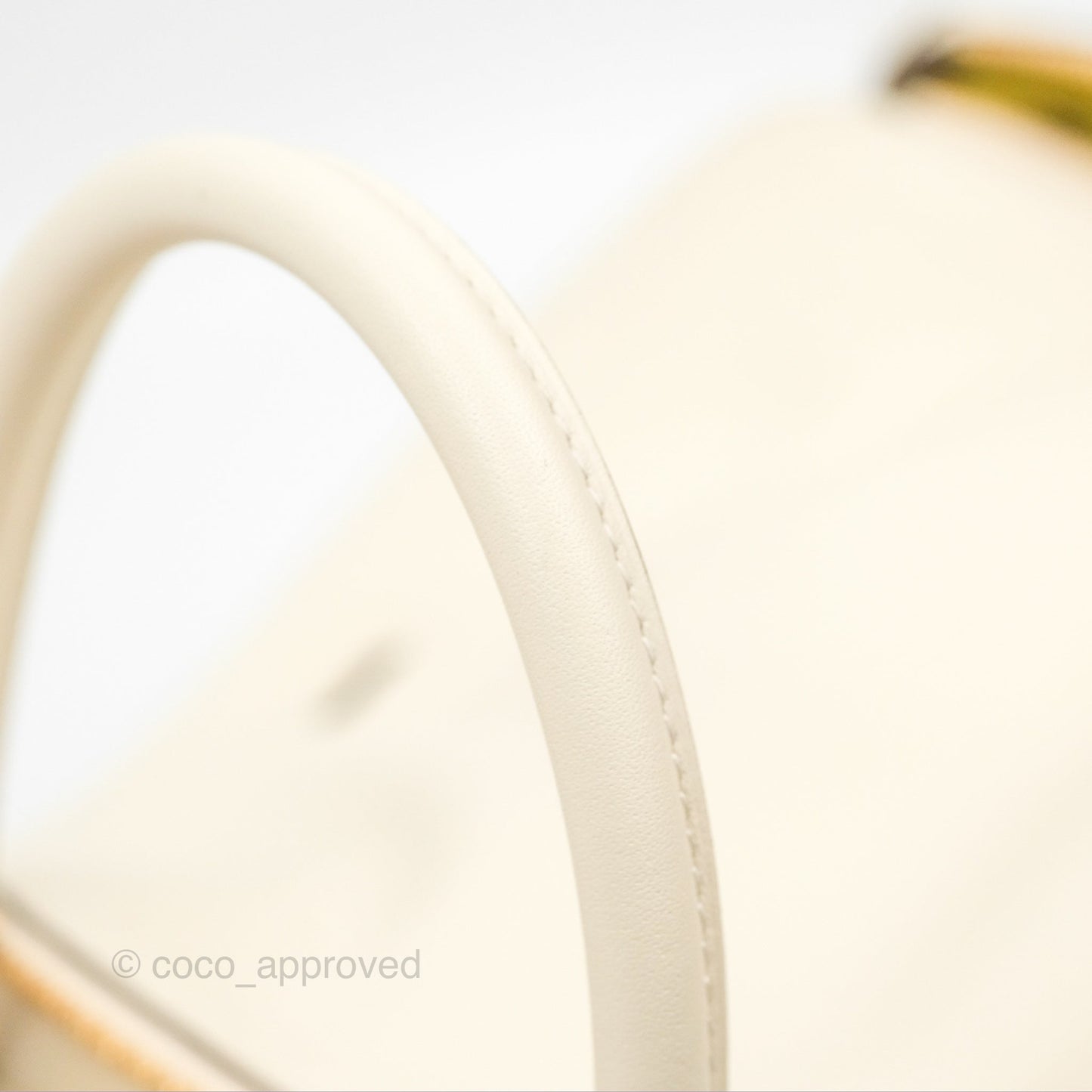 Hermès Lindy 26 Nata/Lime Swift Gold Hardware