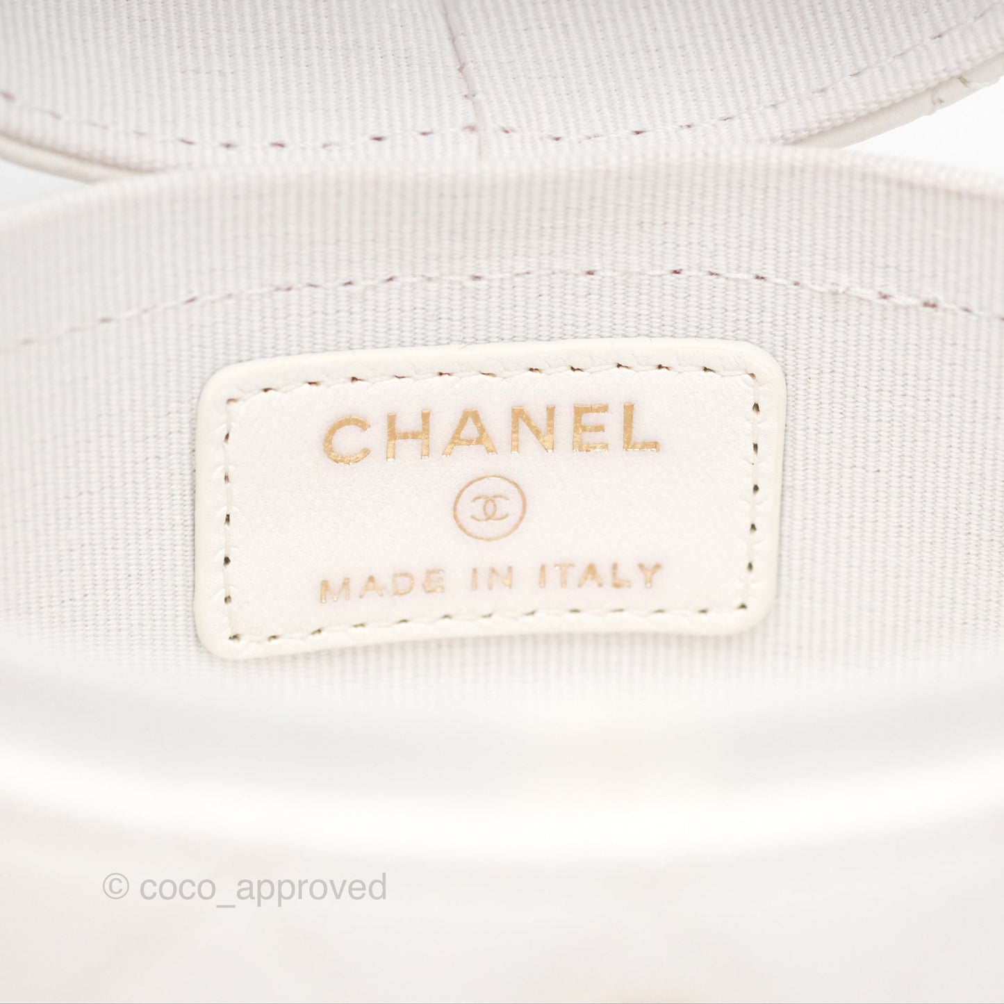 Chanel Quilted Round Vanity Clutch With Chain Lambskin White Gold Hardware