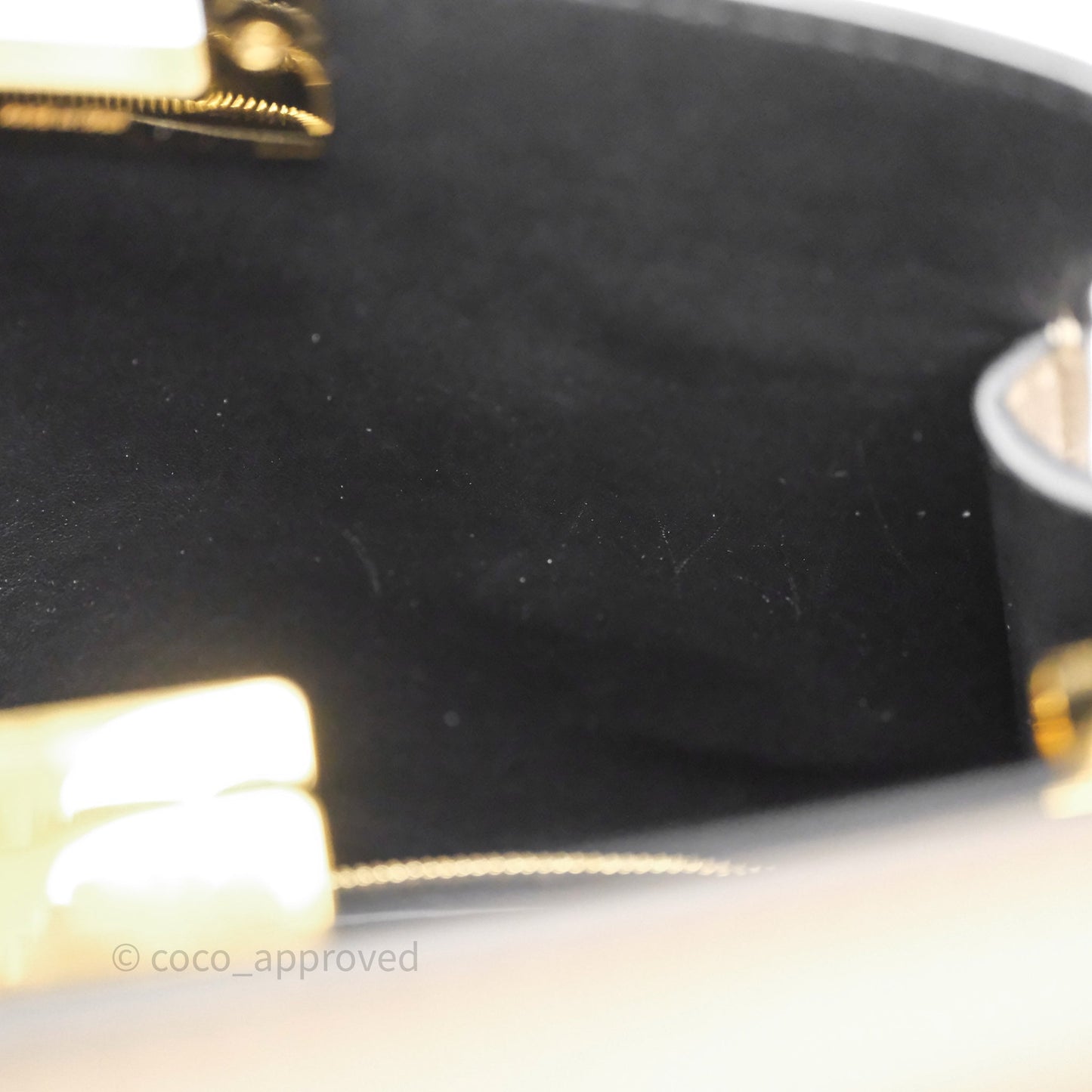 Fendi Peekaboo Iconic Essentially Bag Calfskin Beige