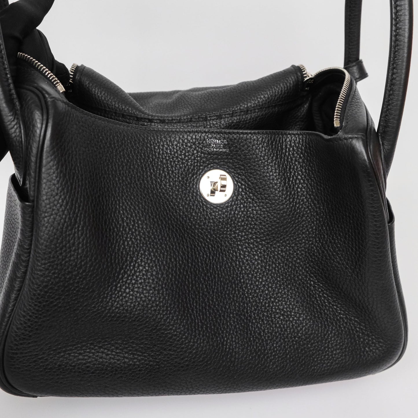 Hermès Lindy 30 Black Clemence Palladium Hardware