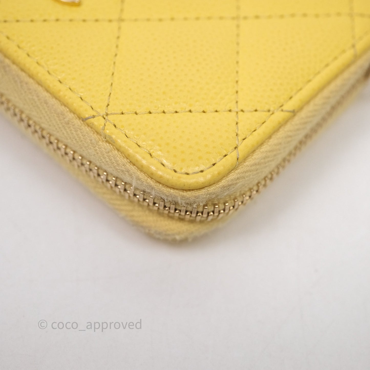 Chanel Quilted Zip Card Holder Caviar Yellow Gold Hardware