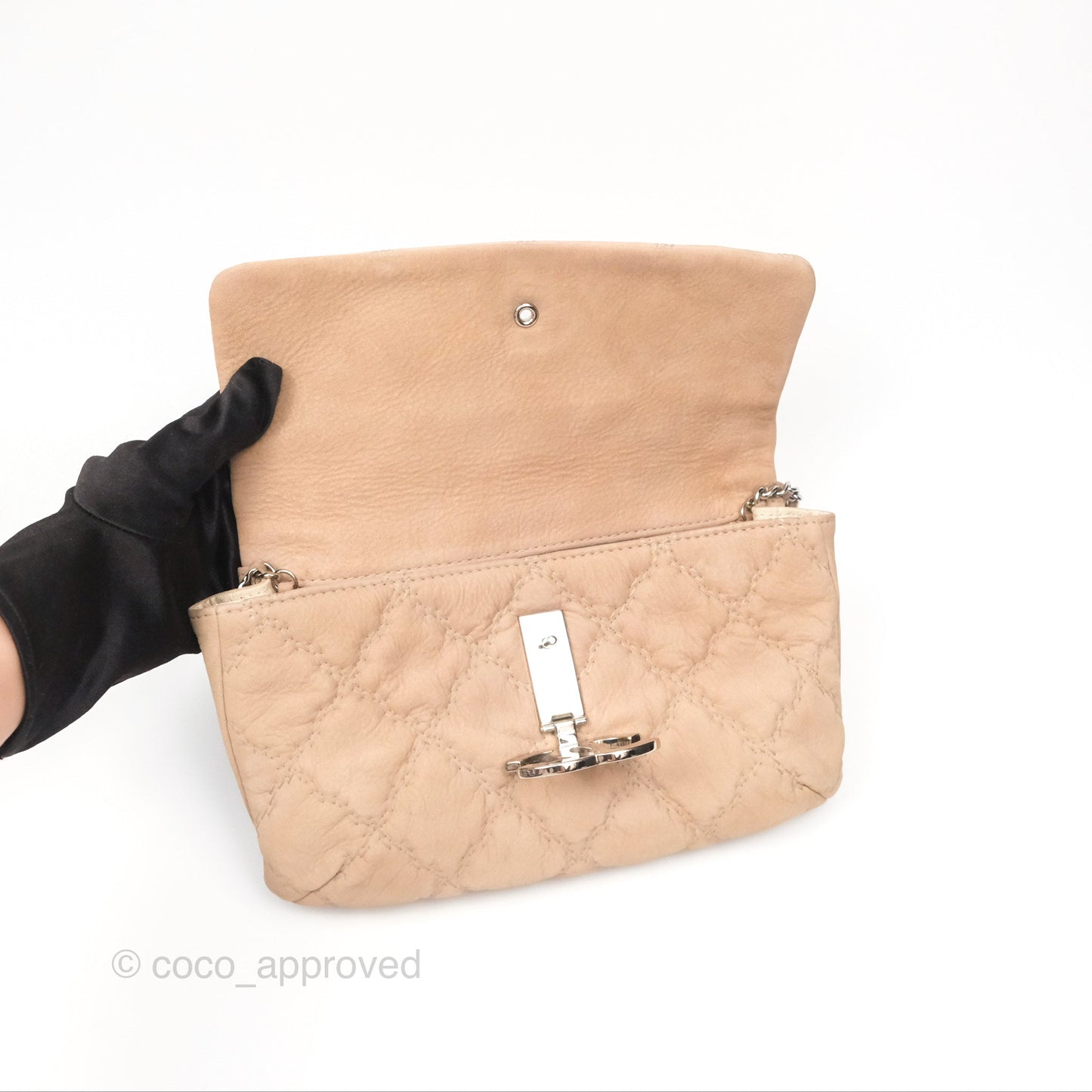Chanel Double Stitch Hamptons Clutch With Chain Beige Washed Calfskin