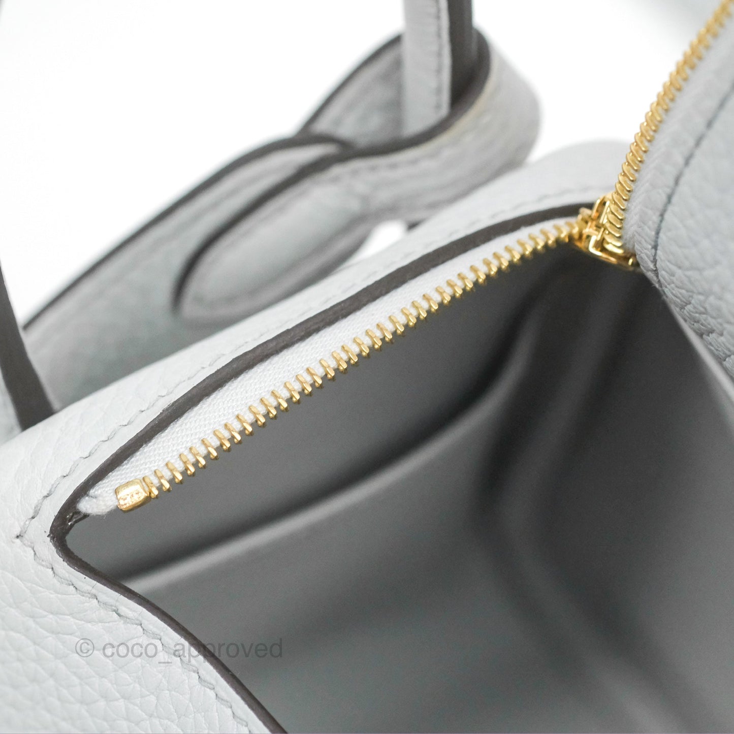 Hermès Mini Lindy 20 Bleu Pale Clemence Gold Hardware