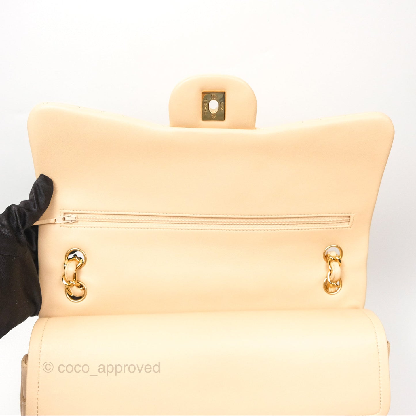 Chanel Jumbo Double Flap Beige Lambskin Gold Hardware⁣⁣
