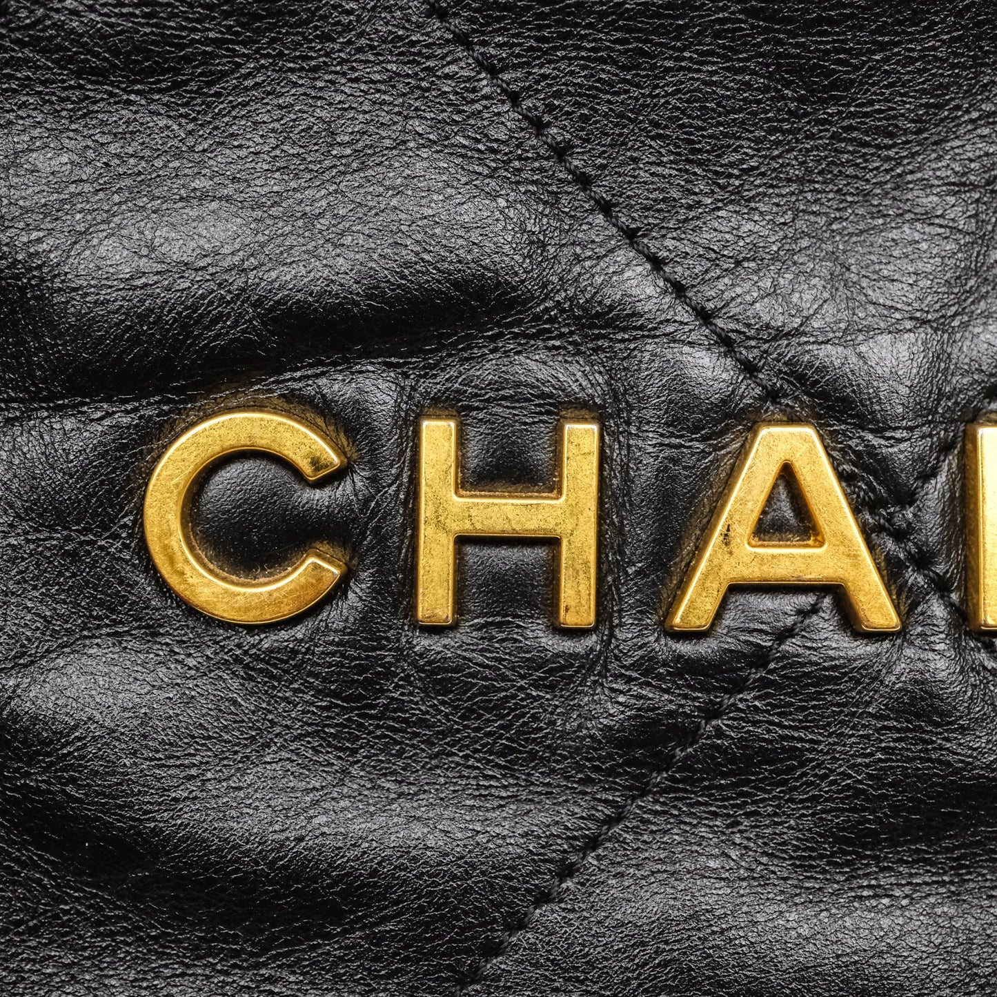 Chanel 22 Bag Medium Black Crumpled Calfskin Aged Gold Hardware