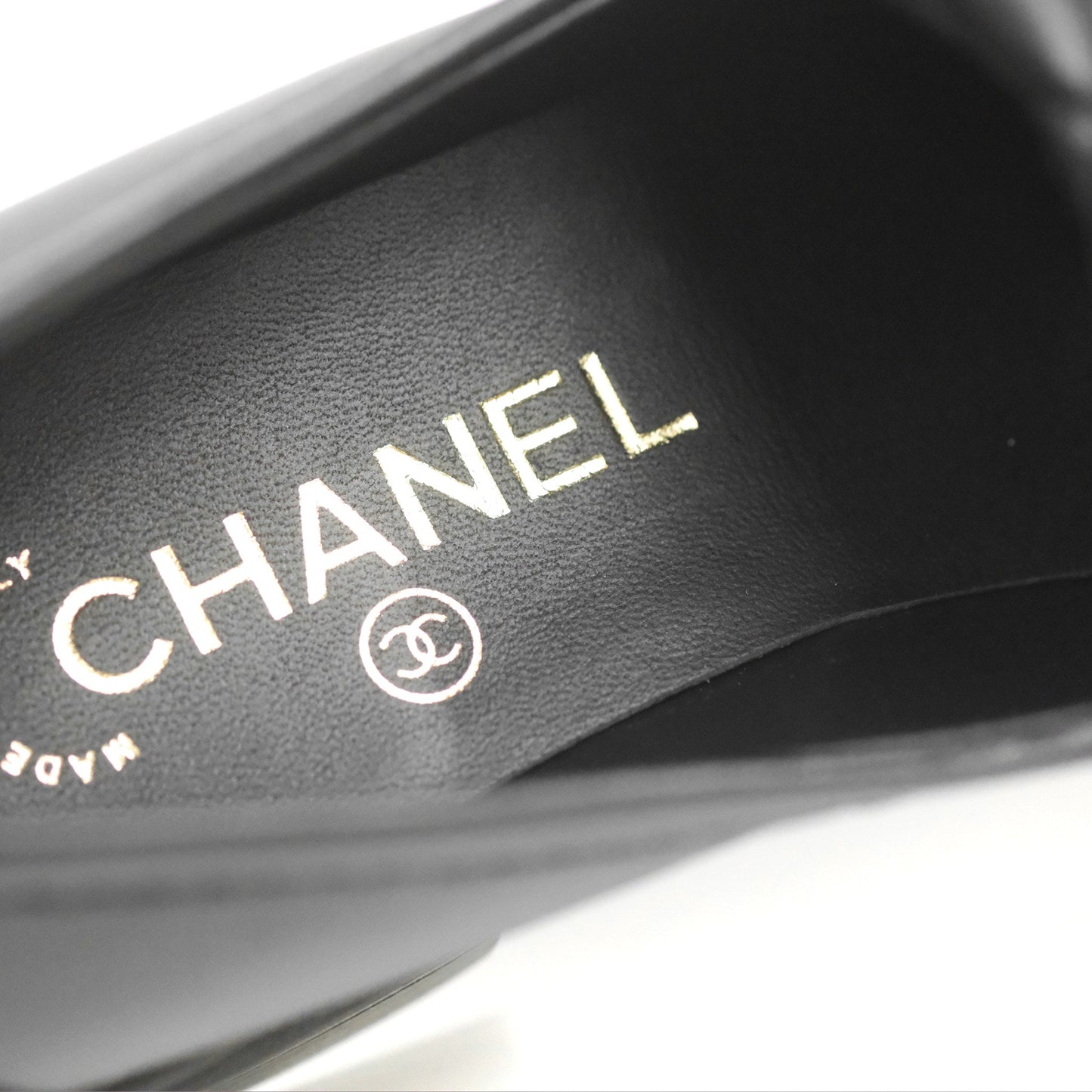 Chanel CC Turnlock Loafers Quilted Black Calfskin Gold Hardware Size 37.5