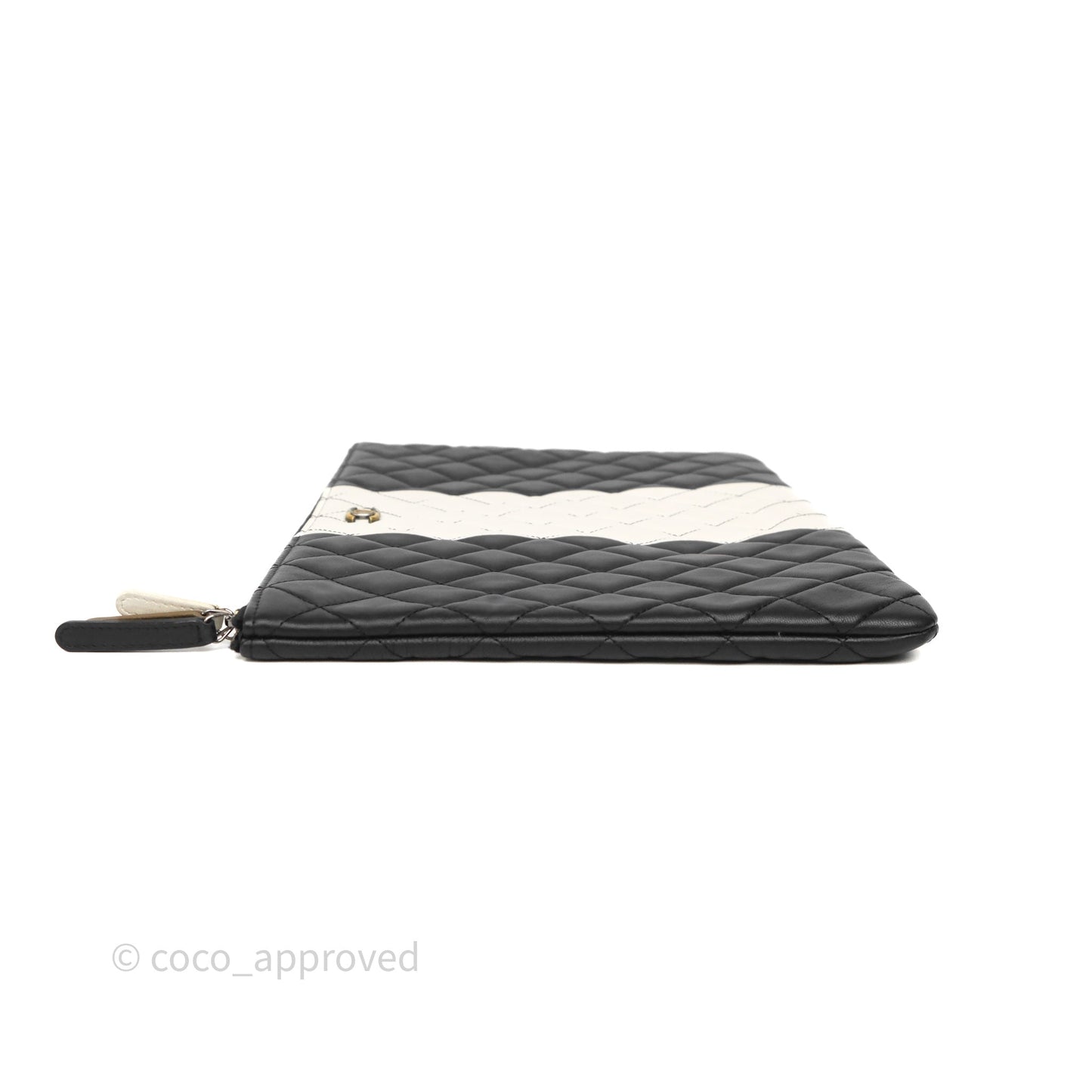Chanel Classic Zipper O Case Black/ White Gold Hardware