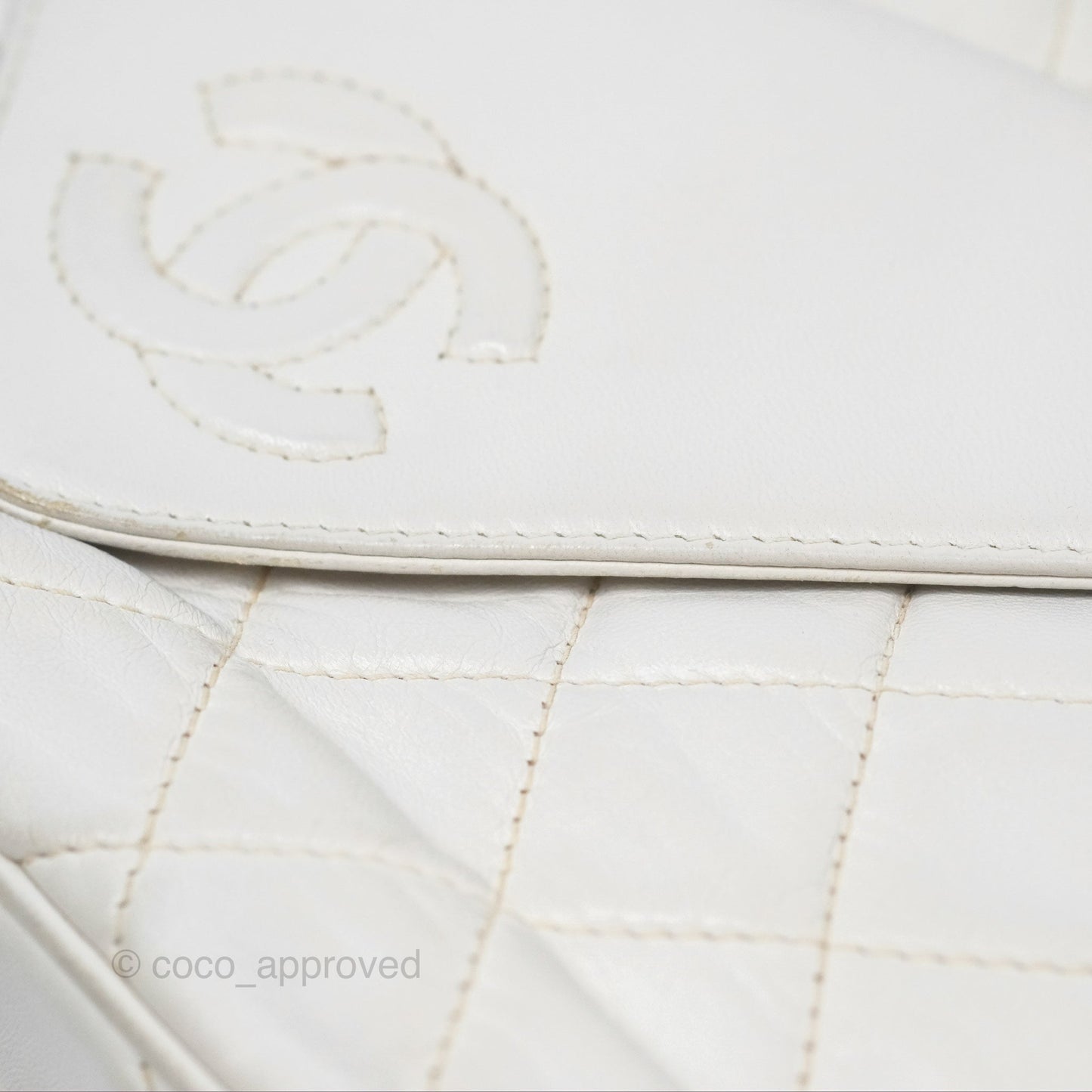 Chanel Vintage Small Camera Bag White Lambskin Gold Hardware