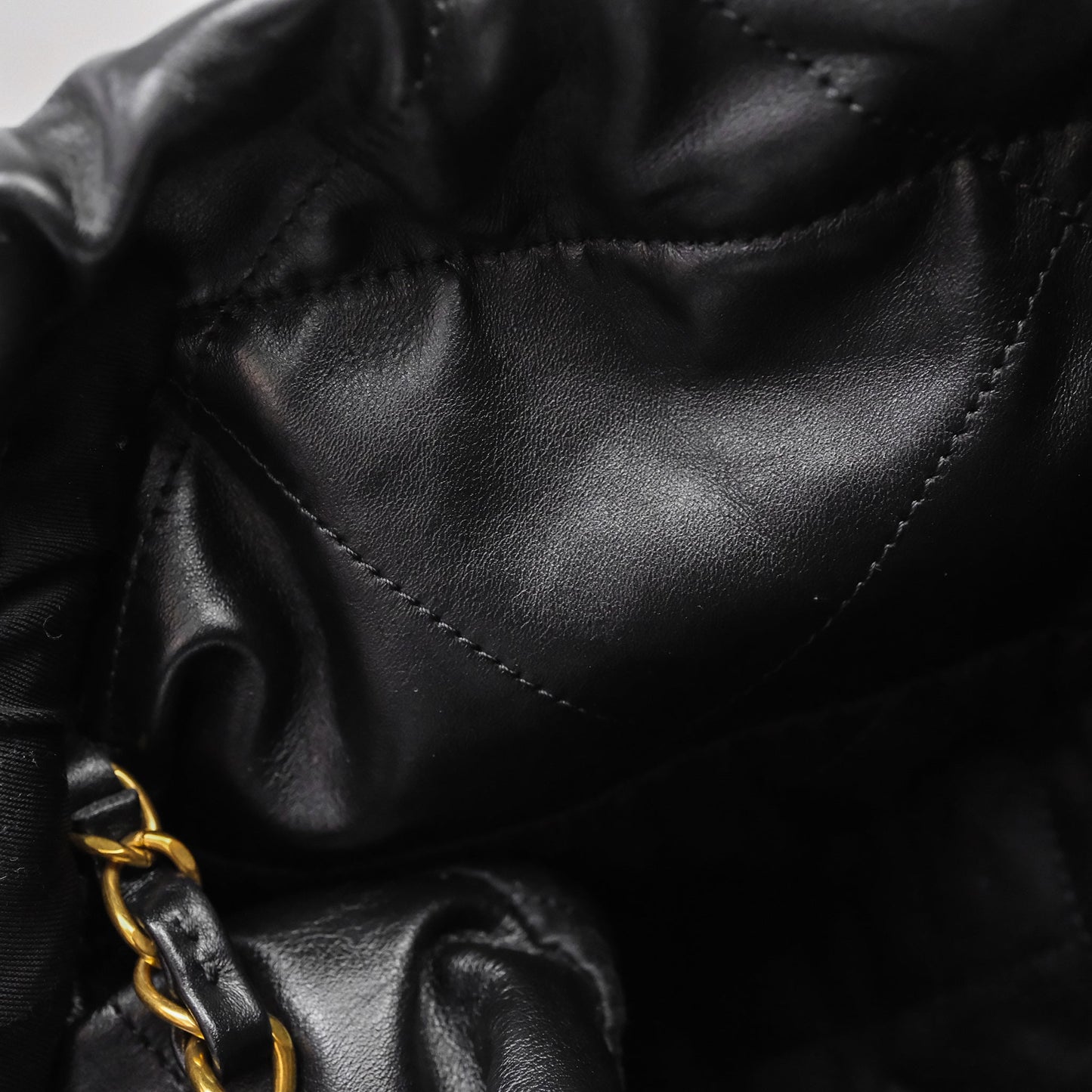 Chanel 22 Bag Medium Black Crumpled Calfskin Aged Gold Hardware
