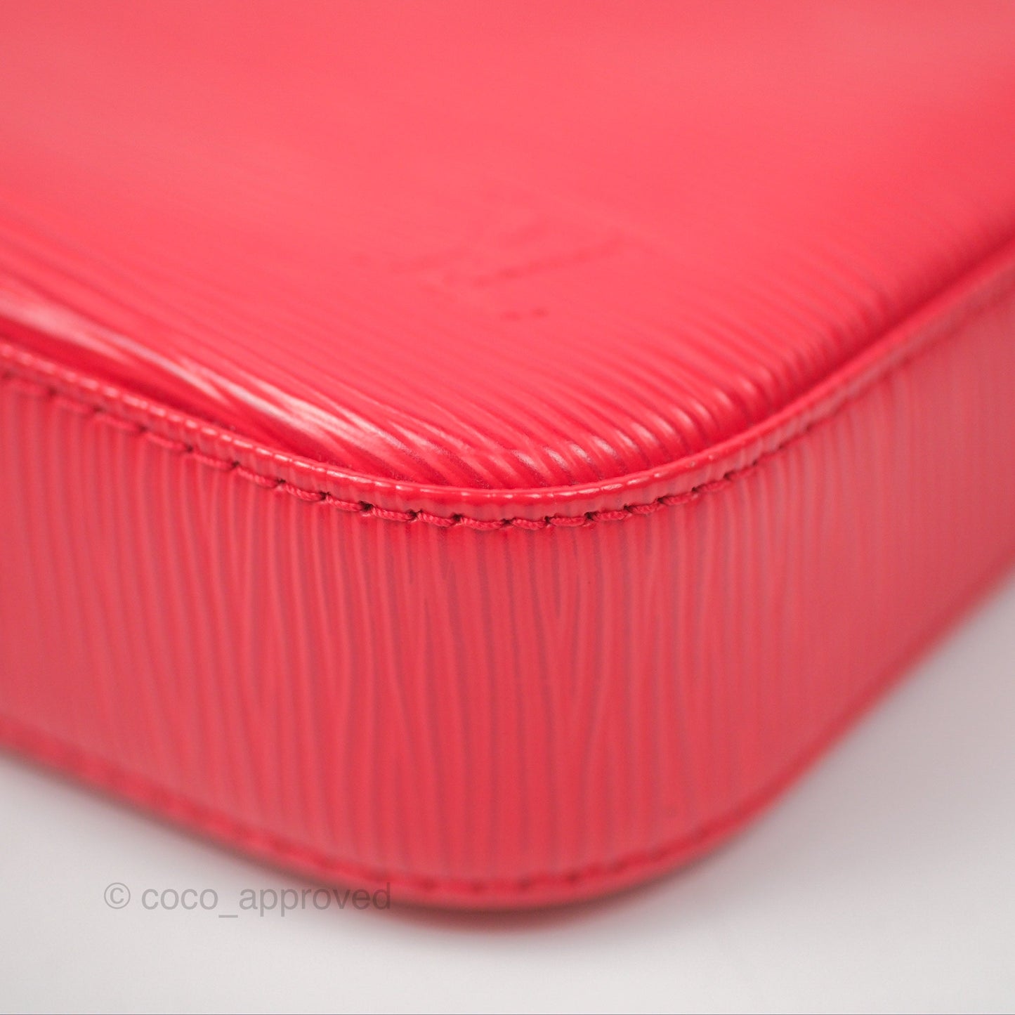 Louis Vuitton Epi Pochette Accessories NM Red