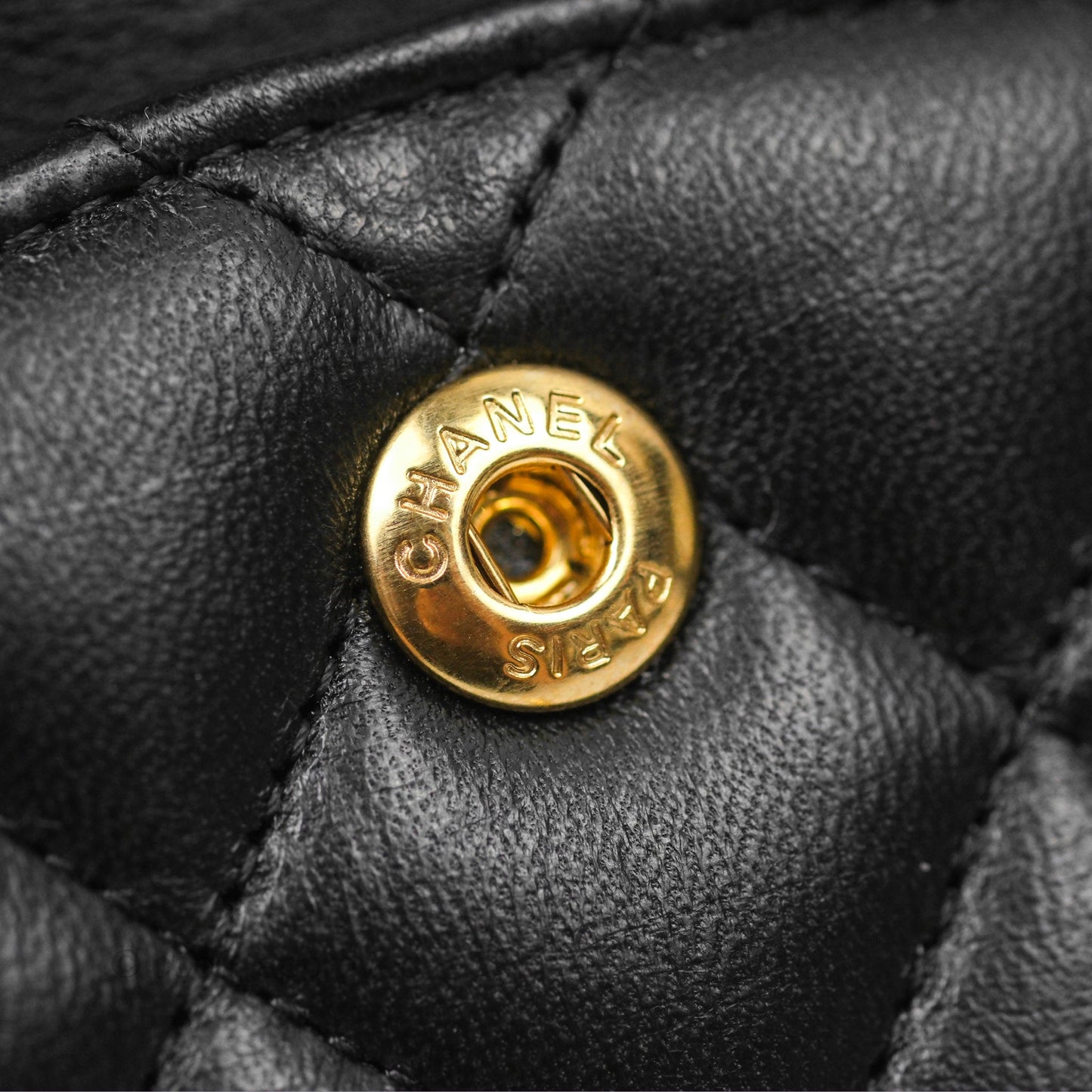 Chanel Classic M/L Medium Flap Quilted Black Lambskin Gold Hardware