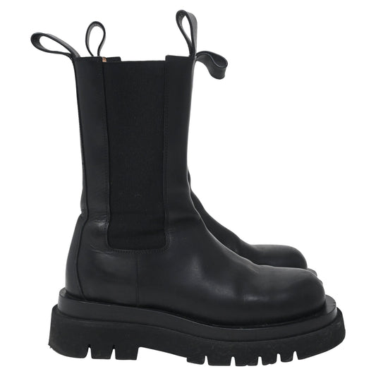 Luxury Bottega Veneta Lug Boots in Black Leather