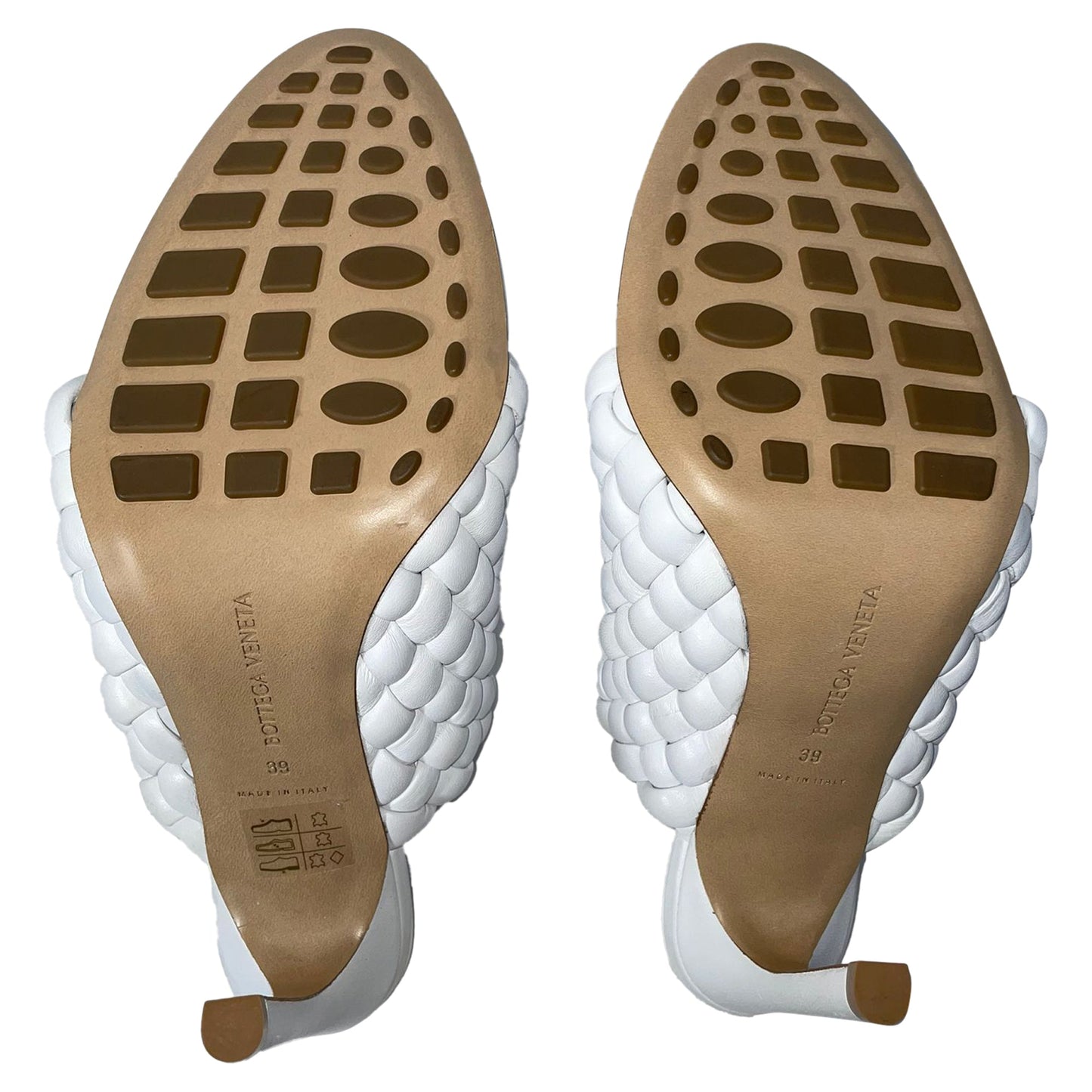 Luxury Bottega Veneta Padded Sandals in White Leather