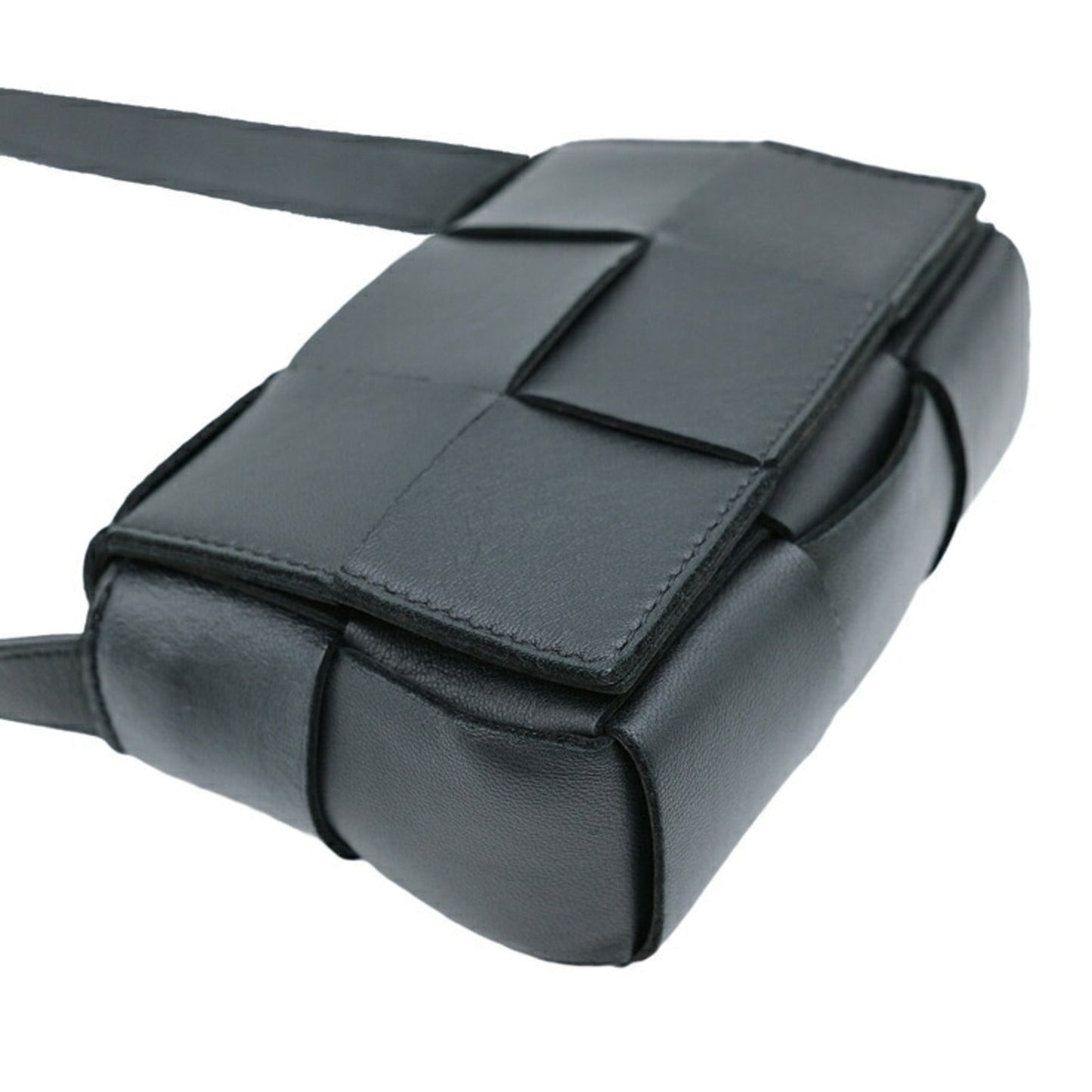 Luxury Bottega Veneta  Intrecciato Leather Shoulder Bag ()